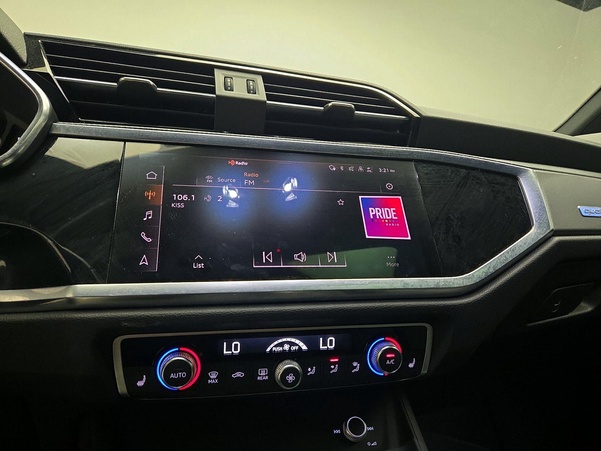 Thumbnail: 2022 Audi Q3 - 14