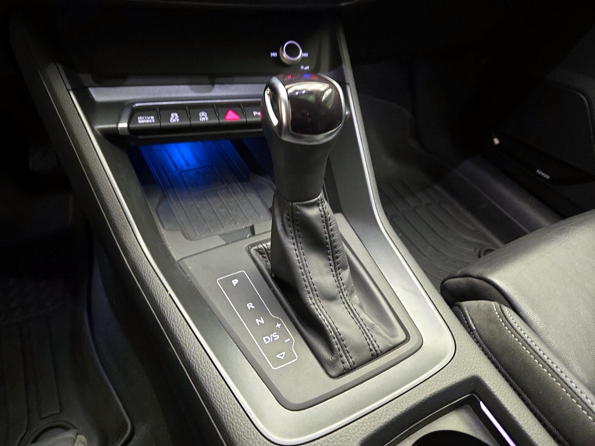 Thumbnail: 2022 Audi Q3 - 16