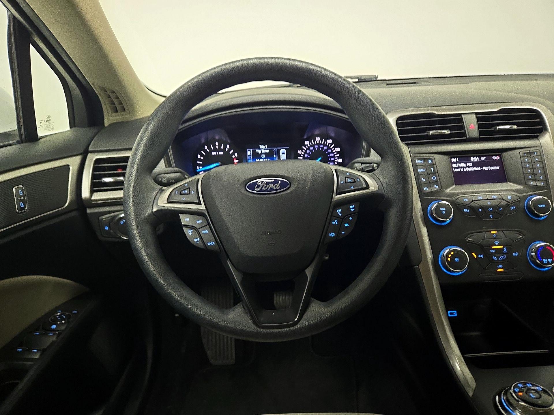 Thumbnail: 2020 Ford Fusion - 10