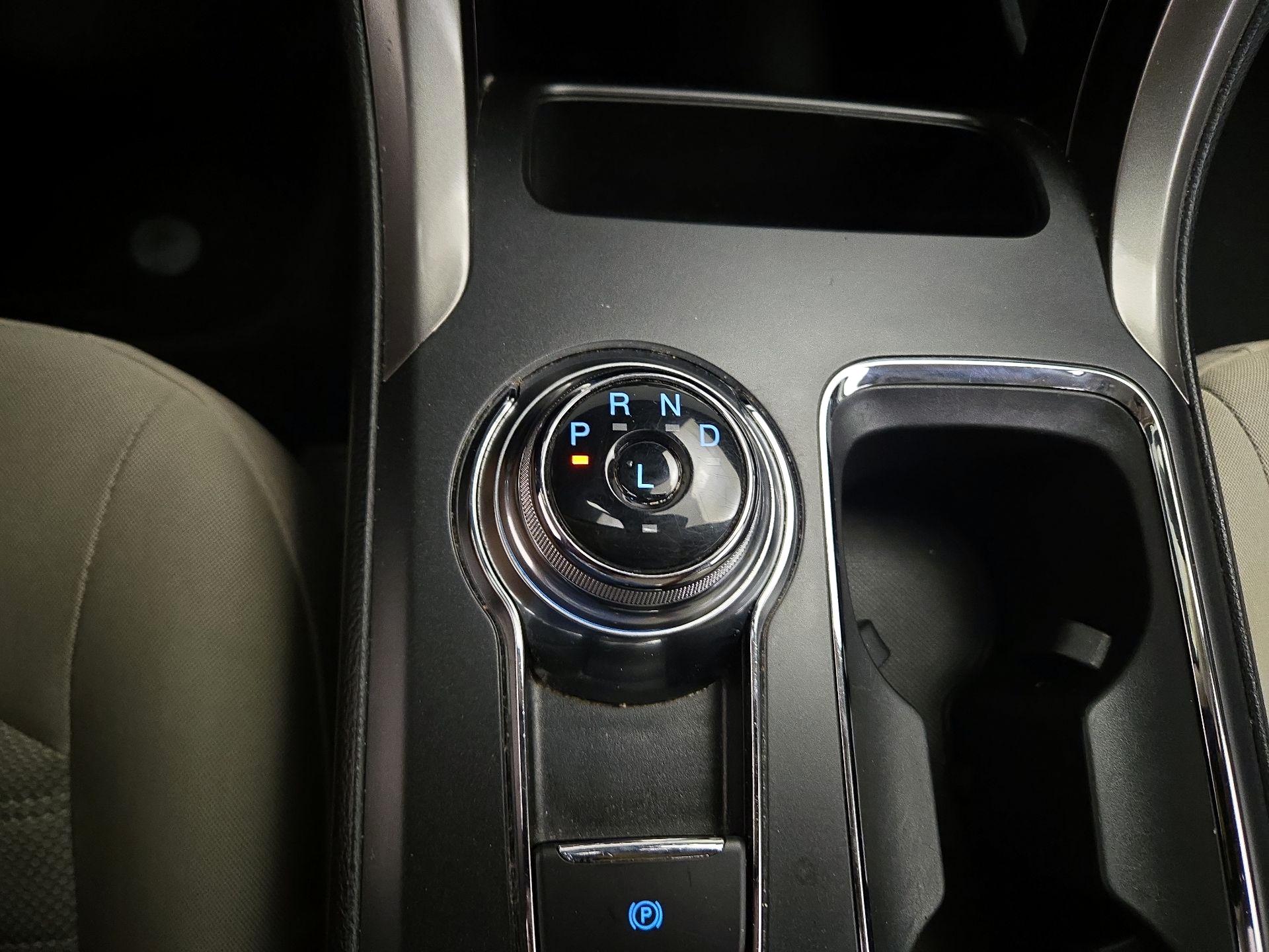 Thumbnail: 2020 Ford Fusion - 17