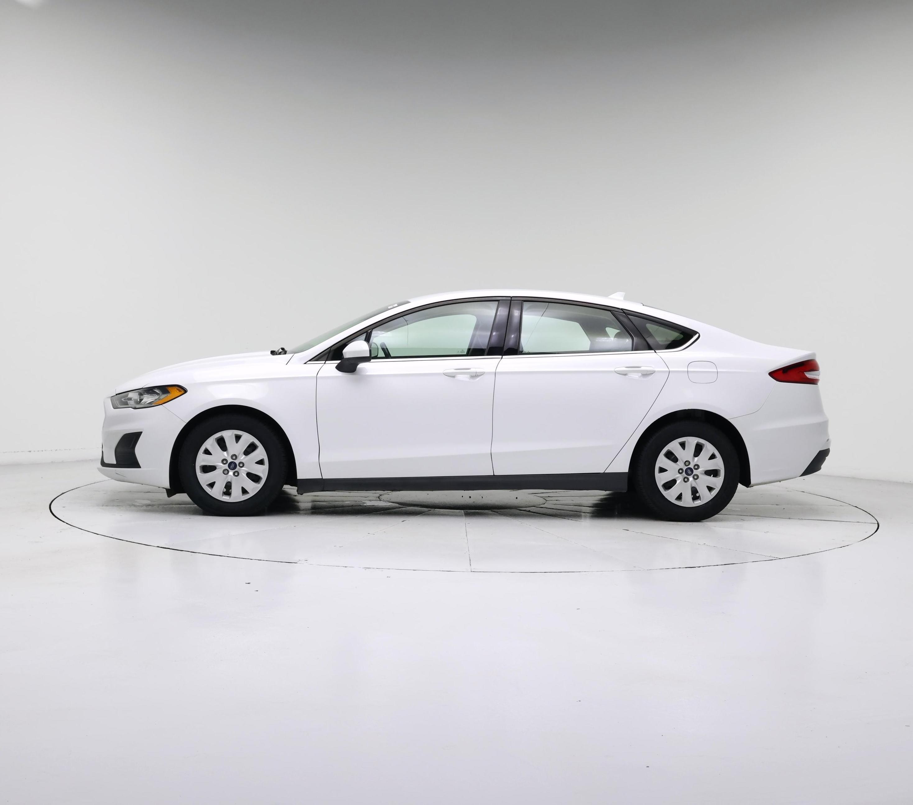 Thumbnail: 2020 Ford Fusion - 3