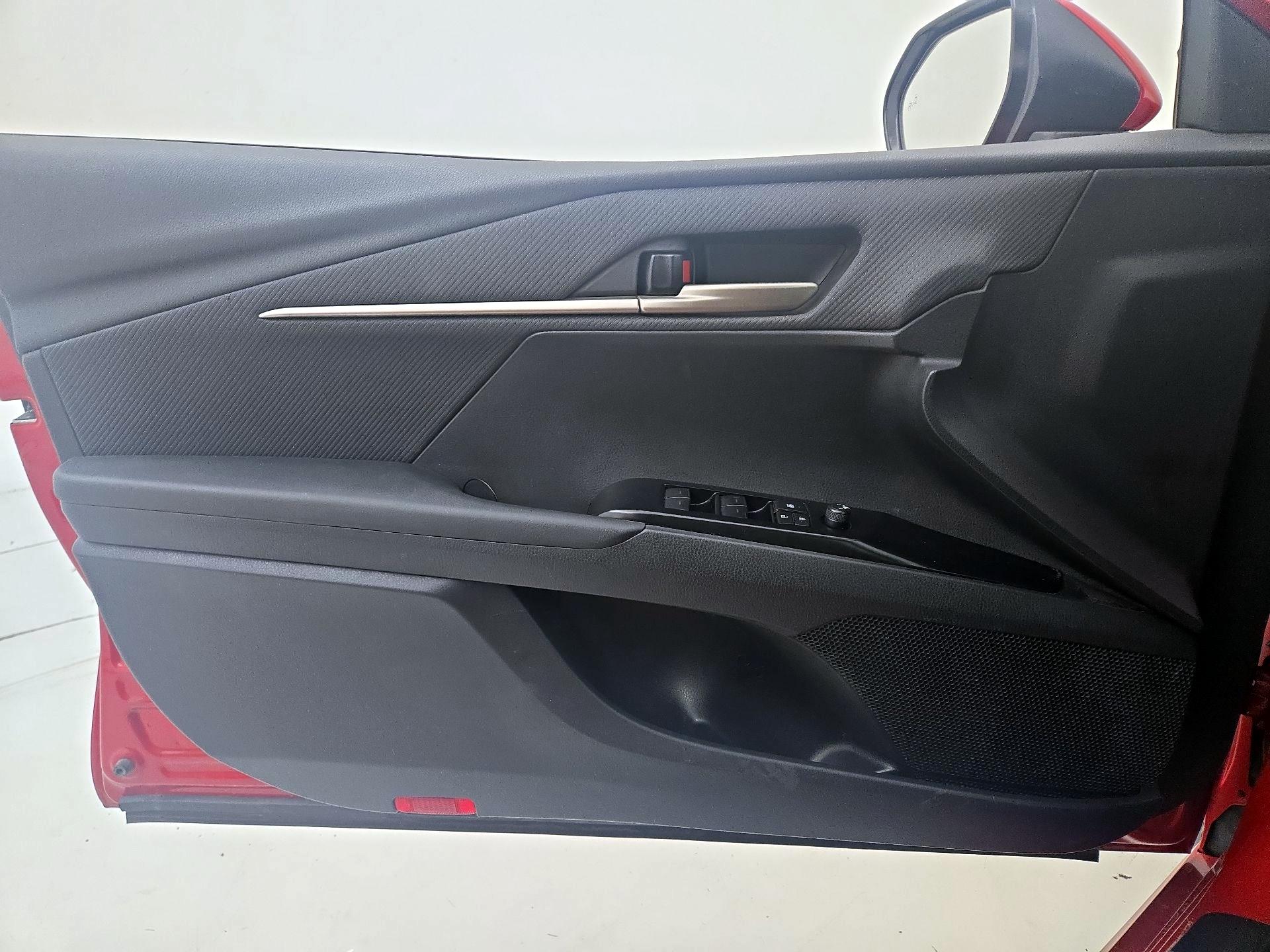Thumbnail: 2025 Toyota Camry - 10