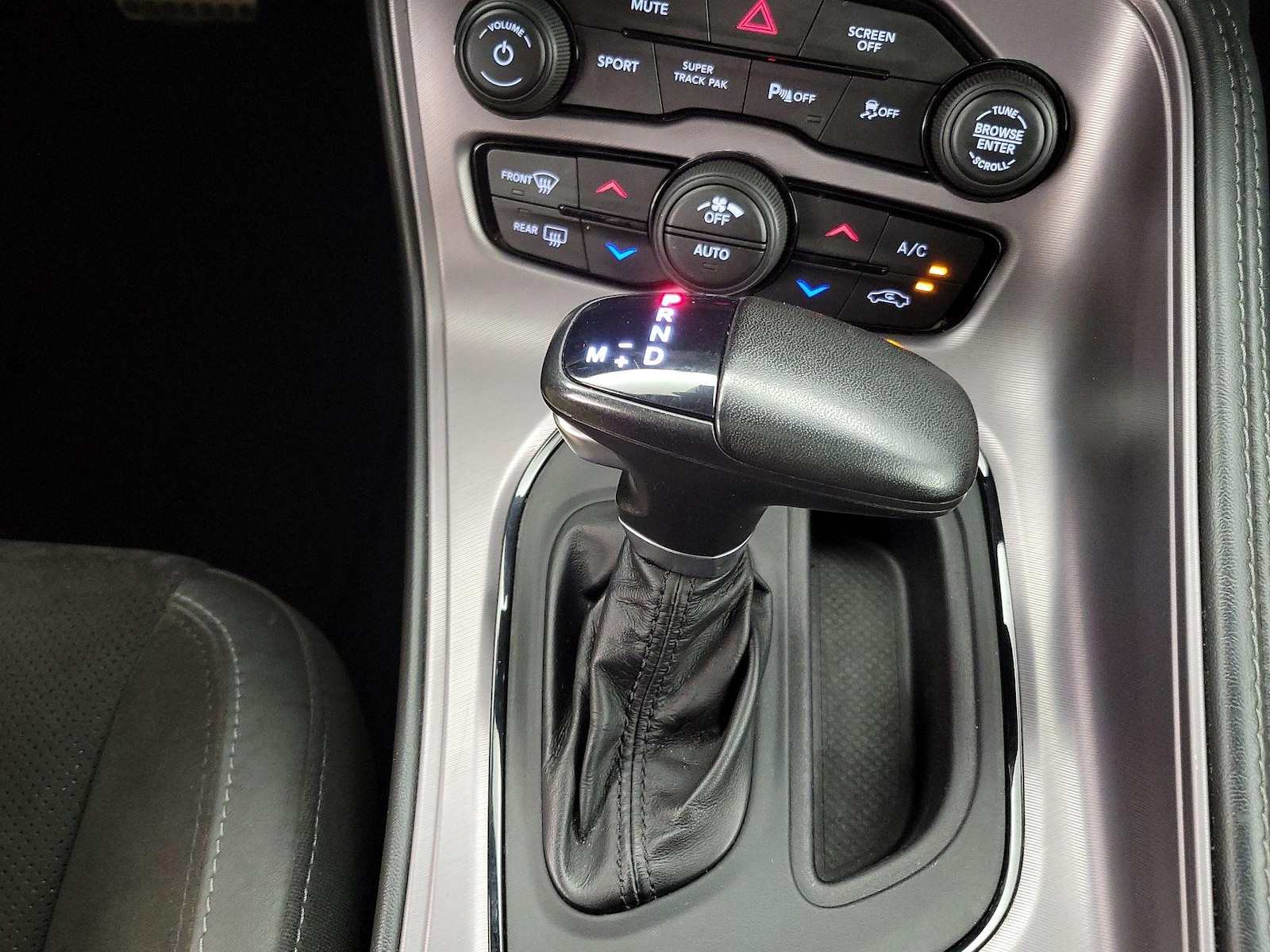 2023 Dodge Challenger R/T - Photo 18