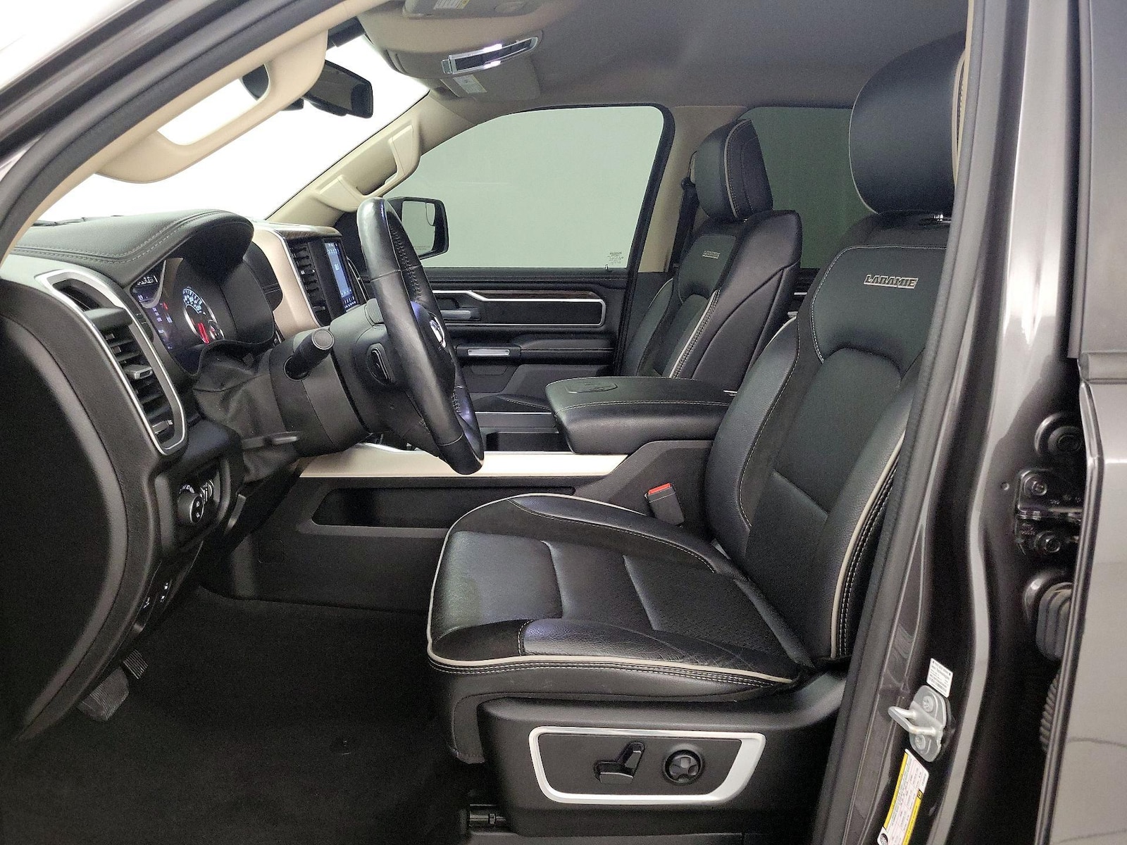2020 RAM Ram 1500 Pickup Laramie - Photo 12