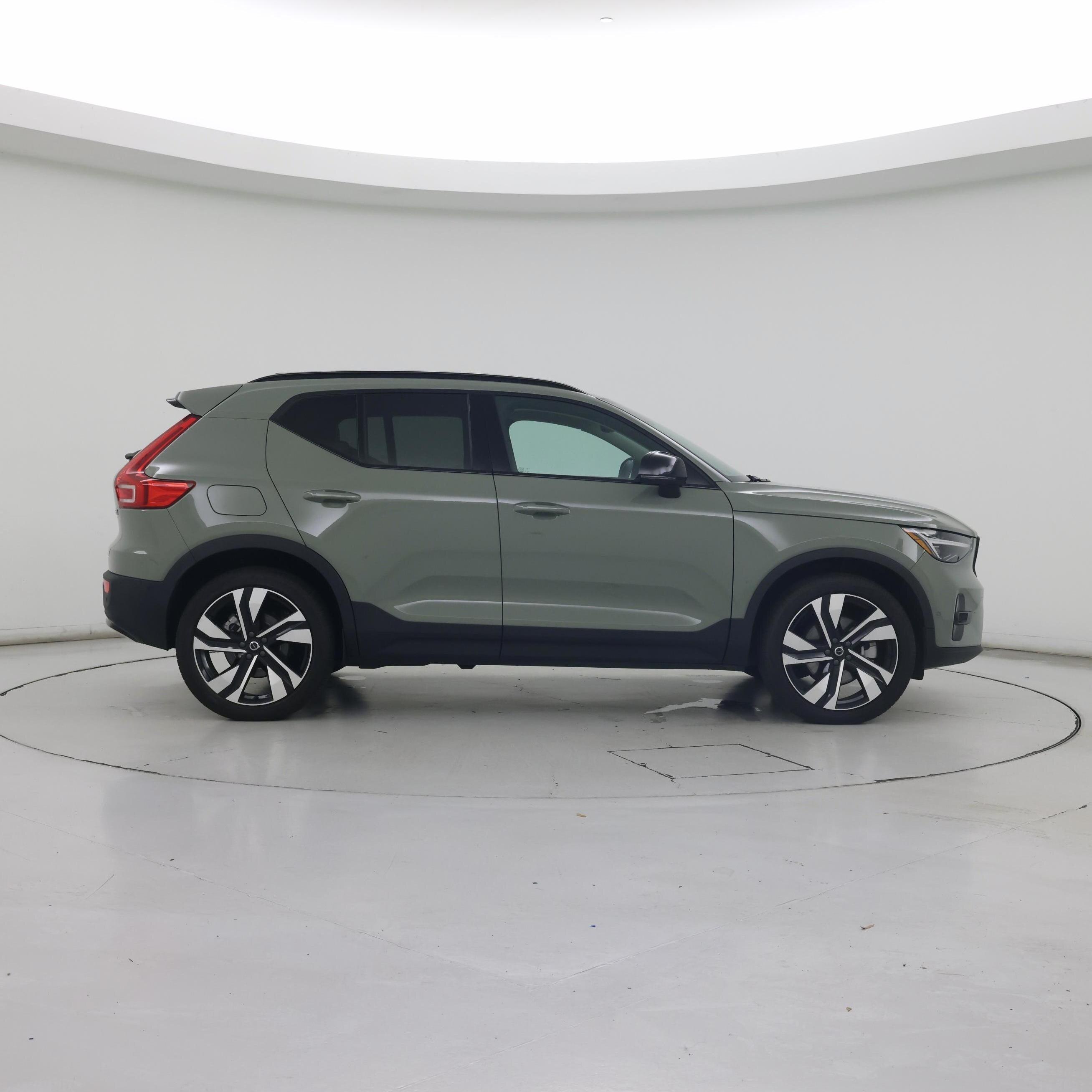 Thumbnail: 2024 Volvo XC40 - 7