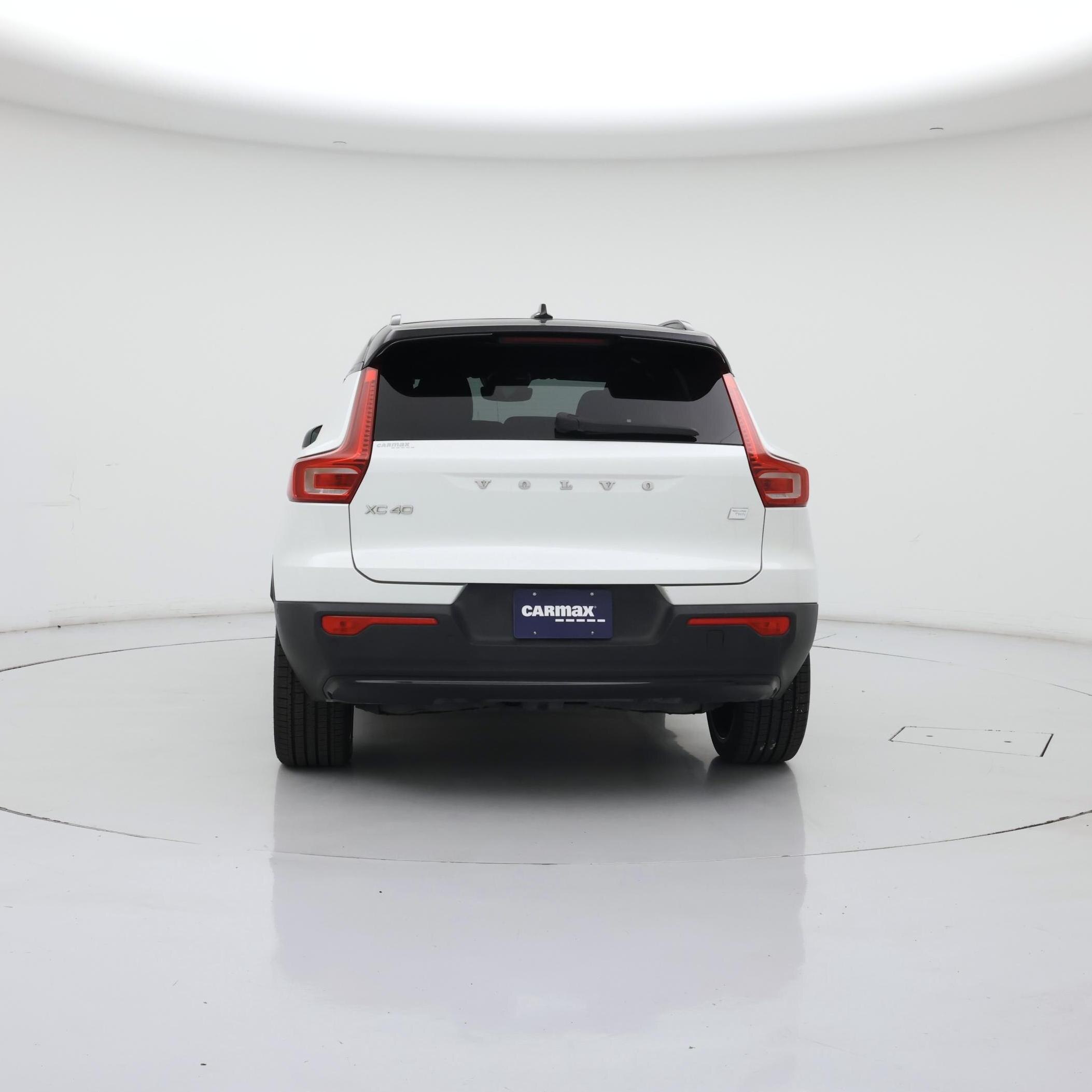 Thumbnail: 2023 Volvo XC40 - 6