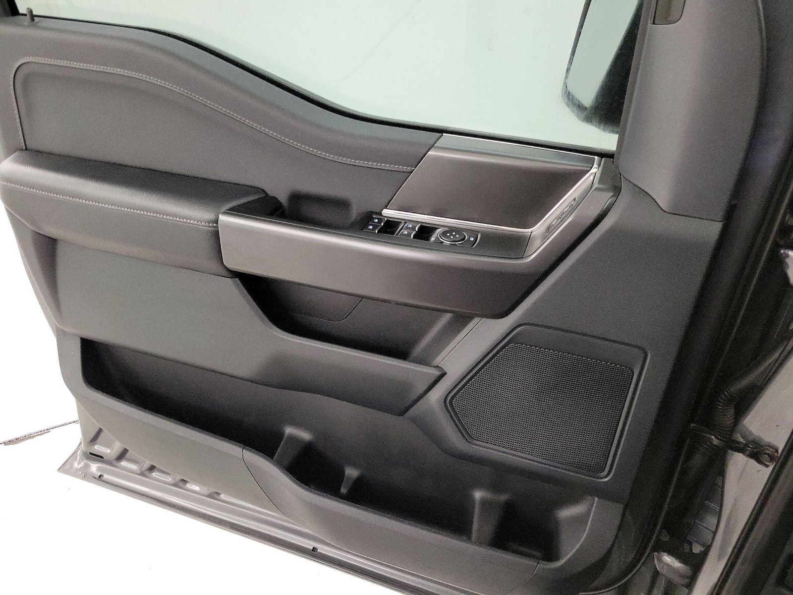 2024 Ford F-150 XLT - Photo 13