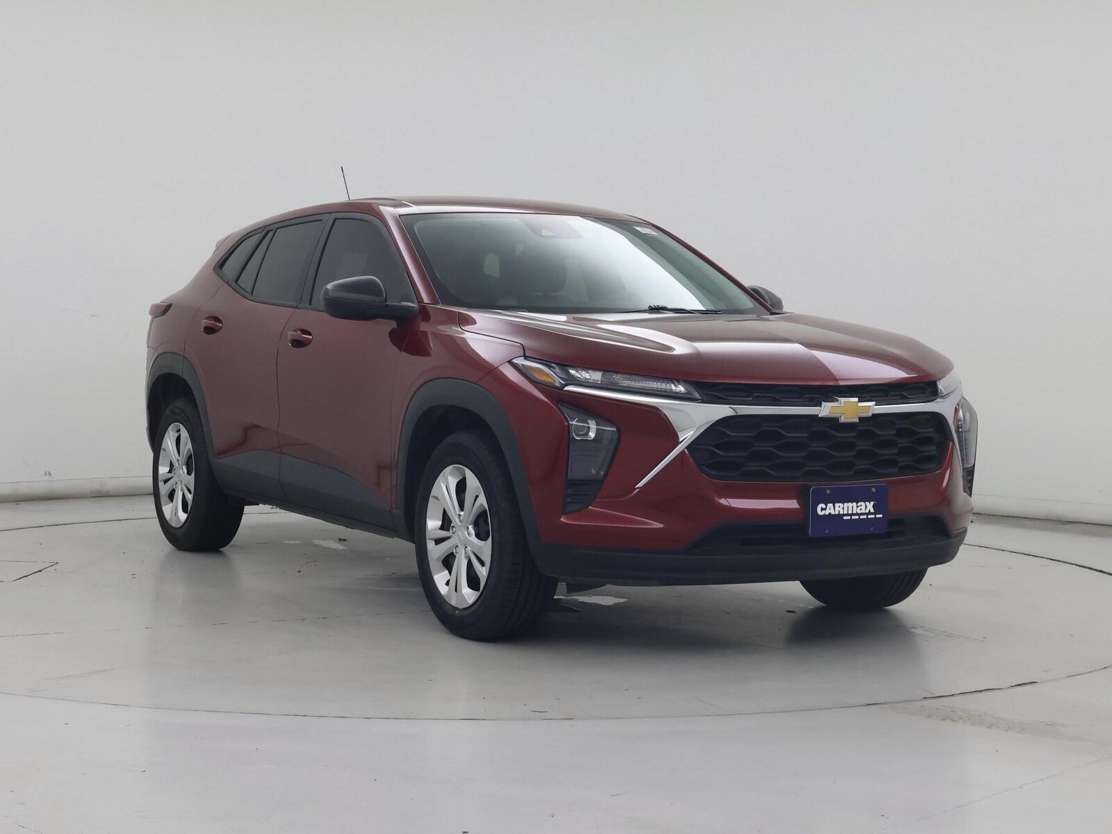 2024 Chevrolet Trax LS - Photo 2