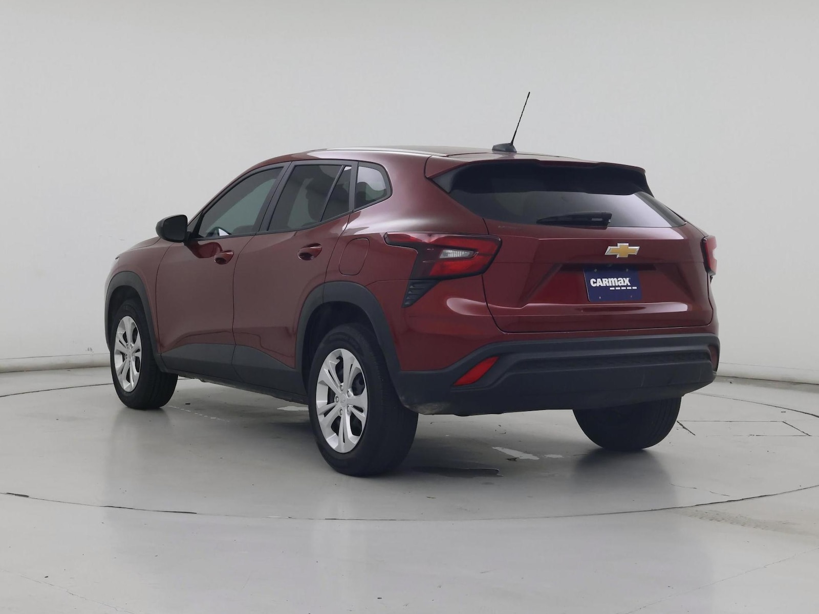 2024 Chevrolet Trax LS - Photo 3