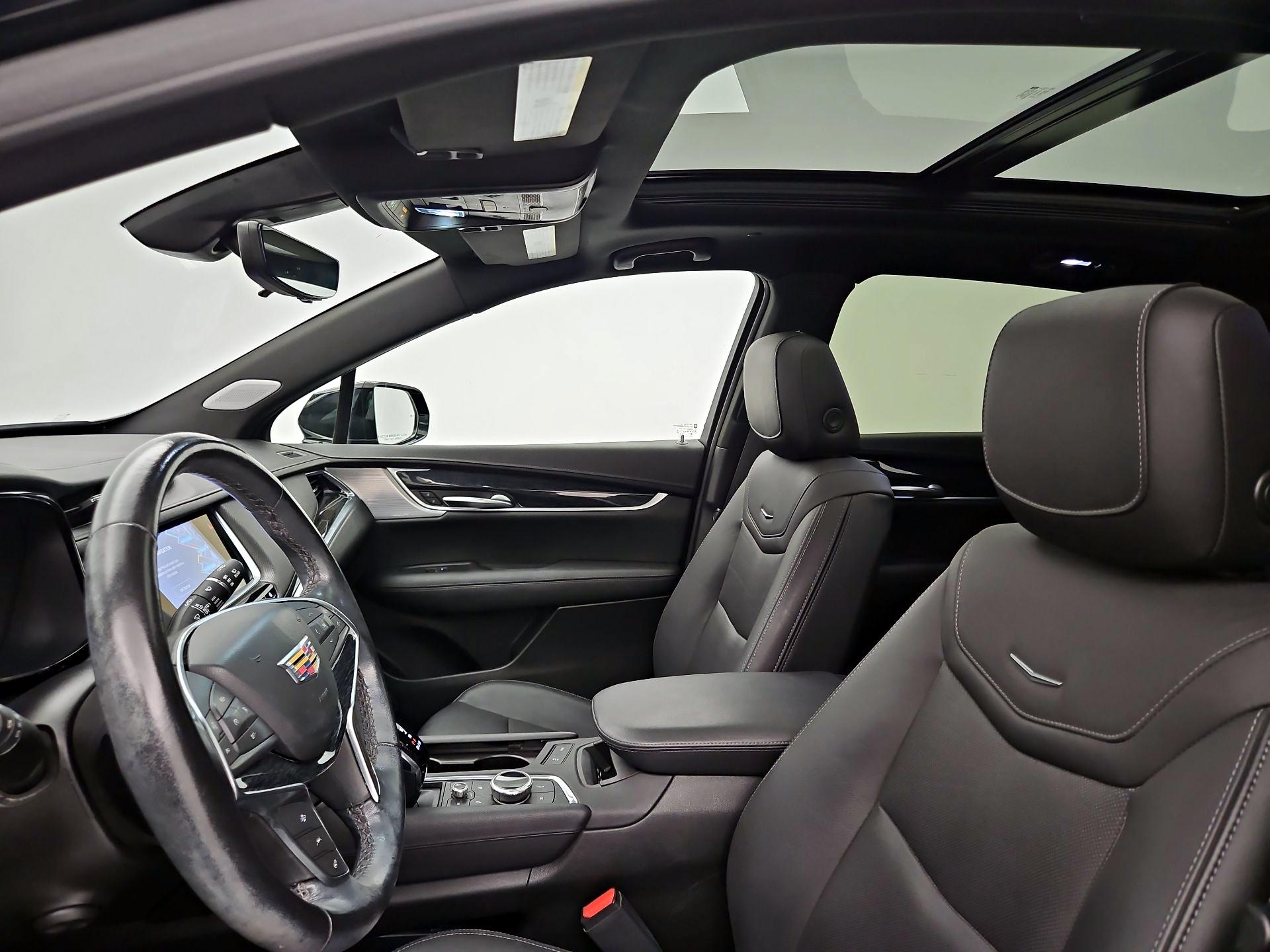 Thumbnail: 2023 Cadillac XT5 - 19