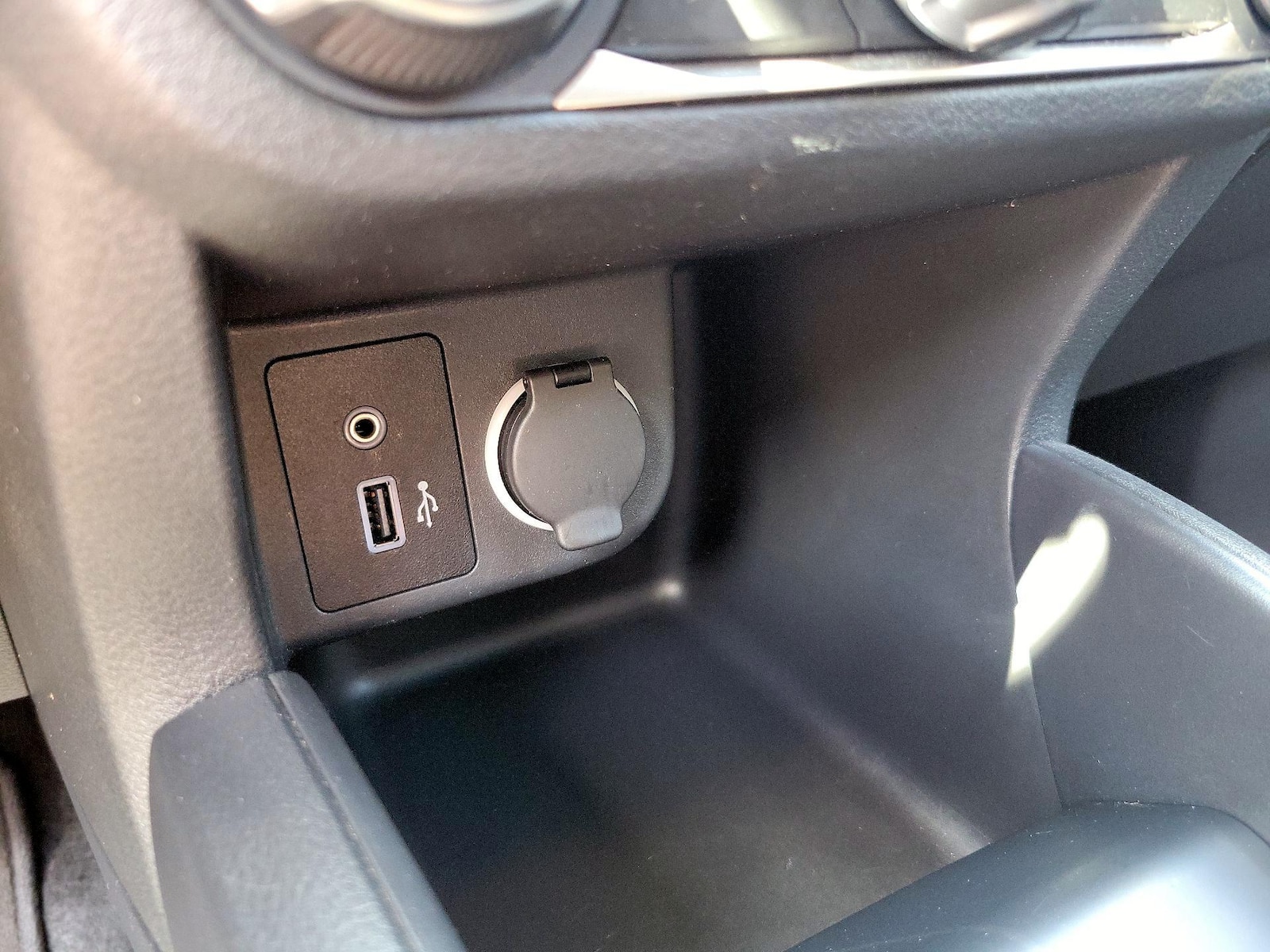 2024 Nissan Kicks S - Photo 19