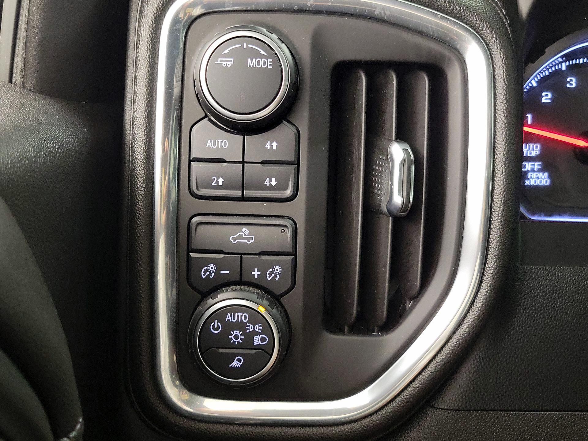 Thumbnail: 2021 Chevrolet Silverado 1500 - 13