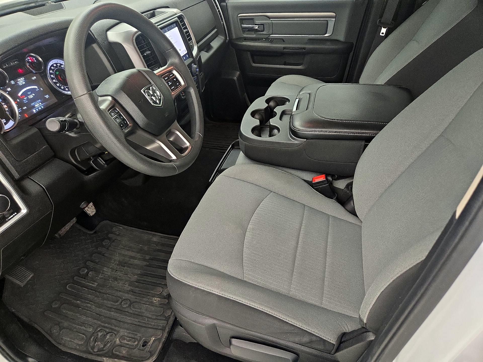 Thumbnail: 2023 RAM 1500 Classic - 9