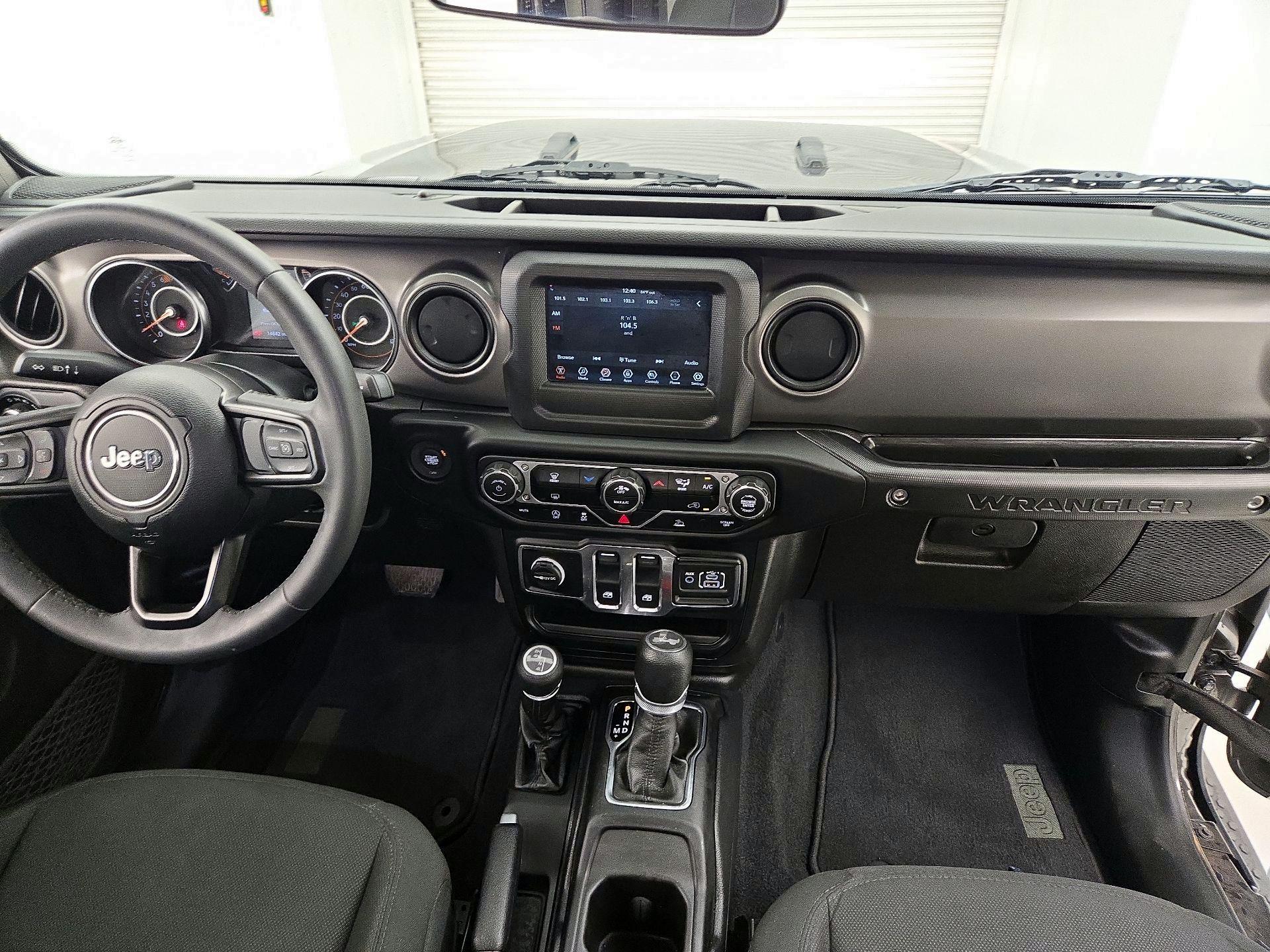 Thumbnail: 2023 Jeep Wrangler - 9