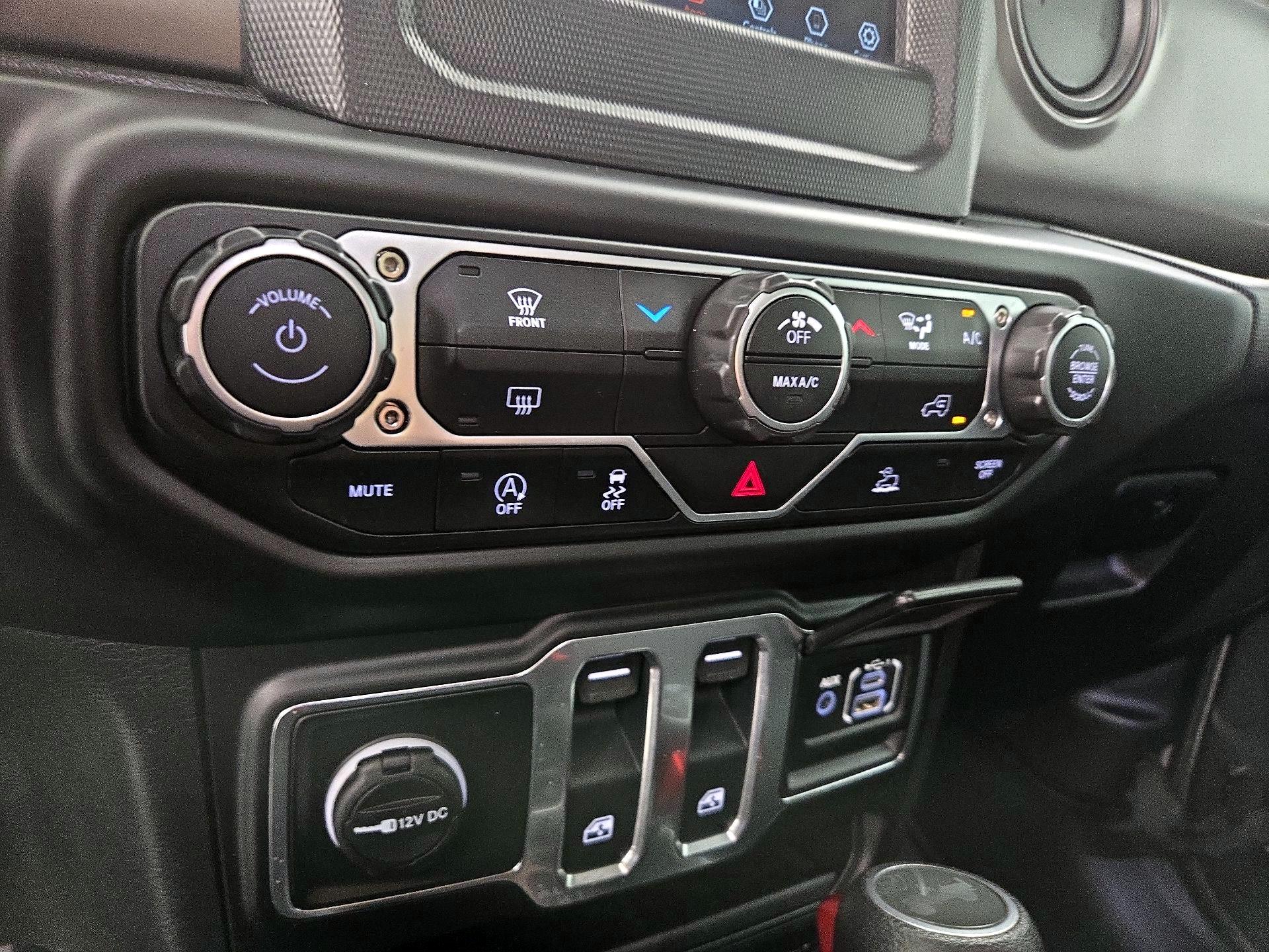Thumbnail: 2023 Jeep Wrangler - 16