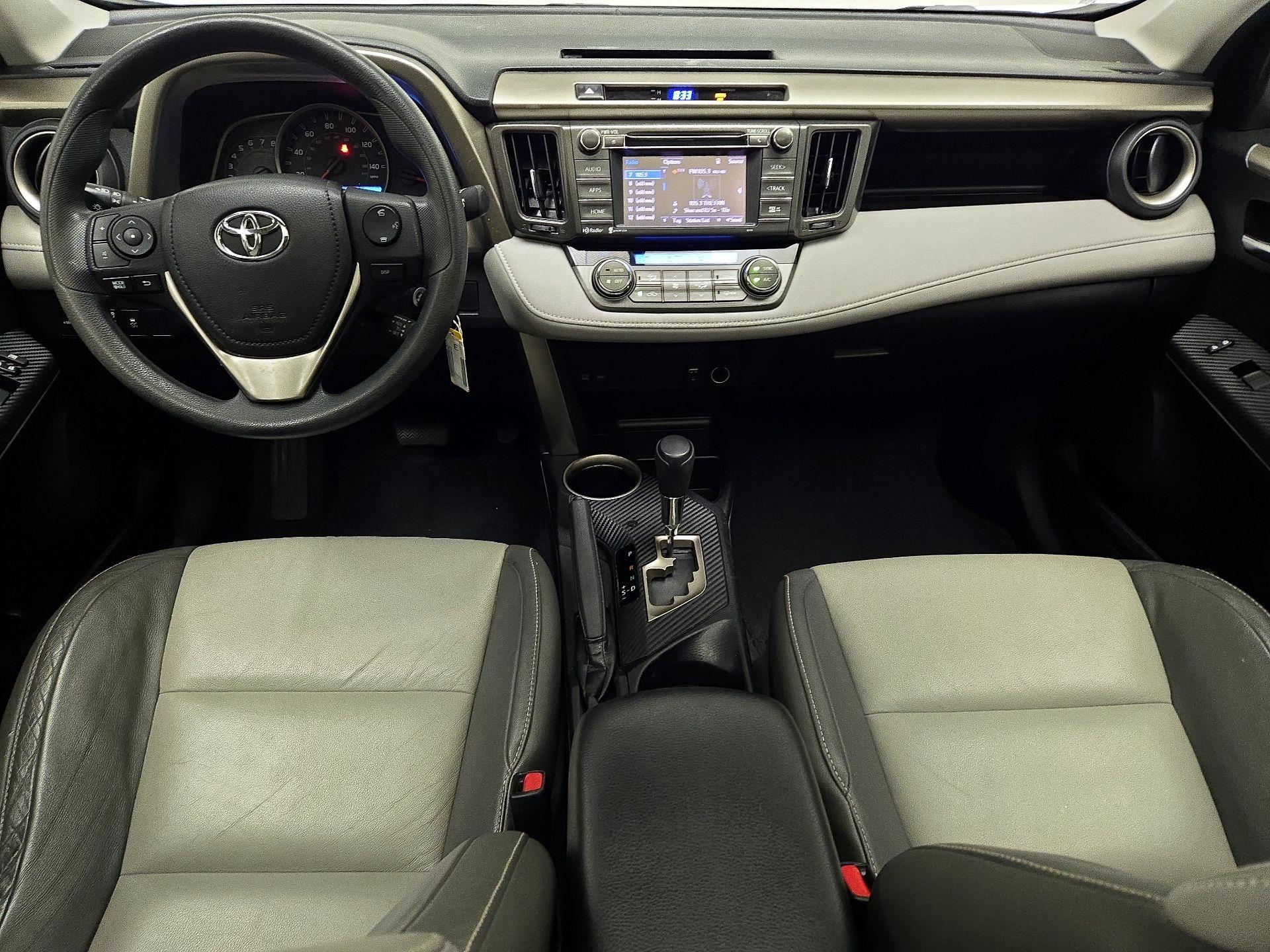 Thumbnail: 2015 Toyota RAV4 - 9