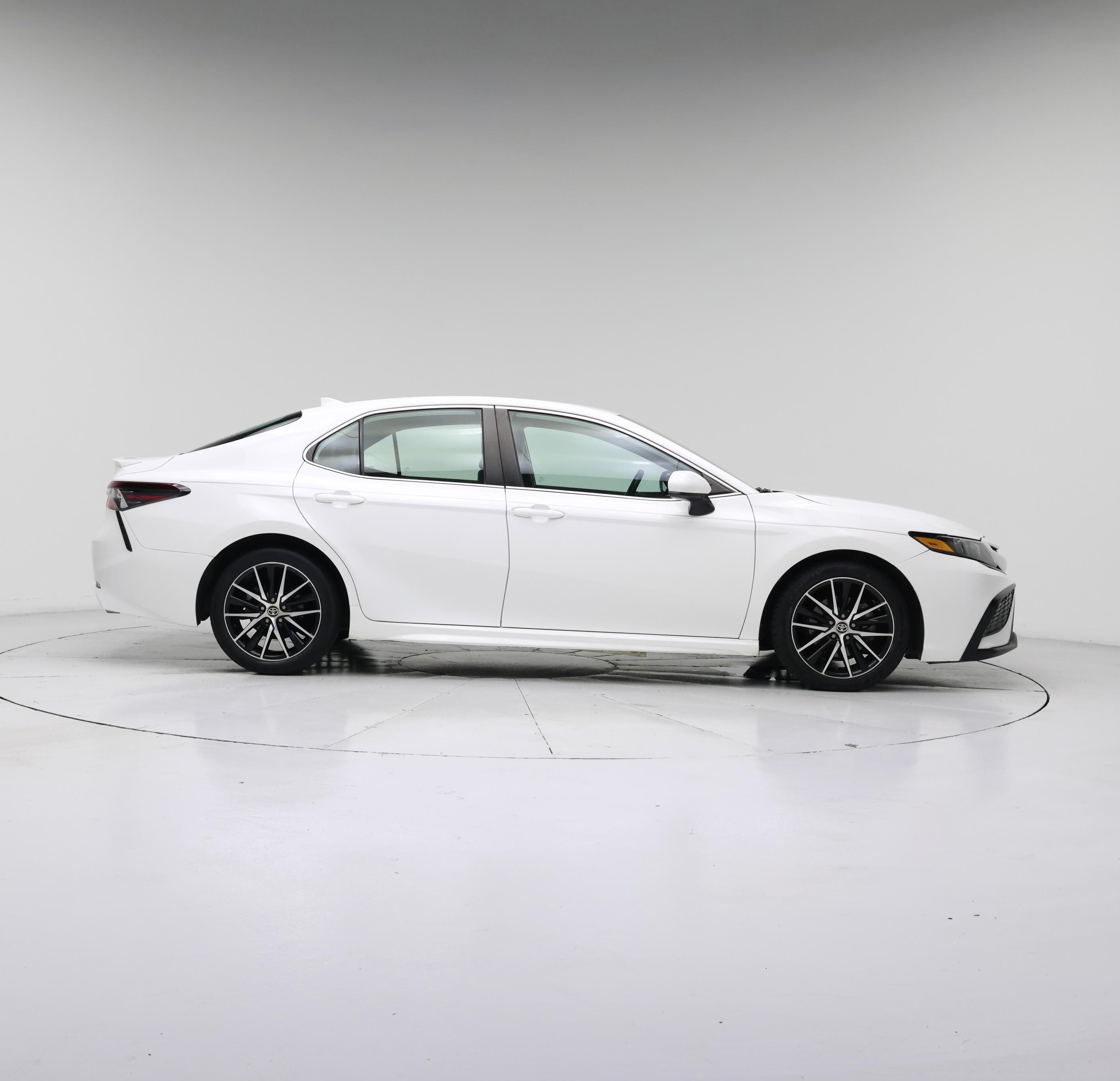 Thumbnail: 2021 Toyota Camry - 7