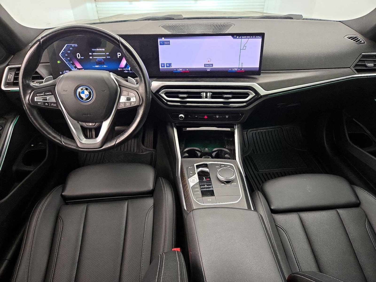 2024 BMW 3 Series 330e - Photo 10