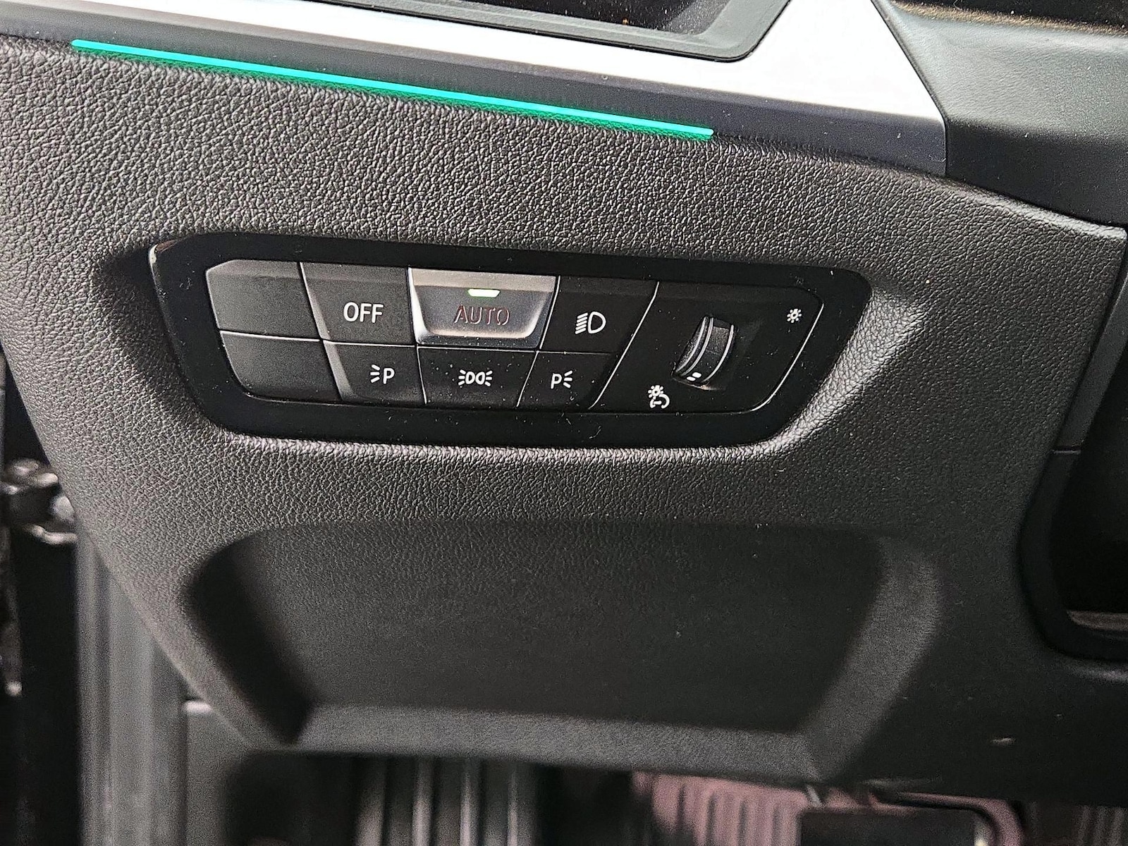 2024 BMW 3 Series 330e - Photo 14