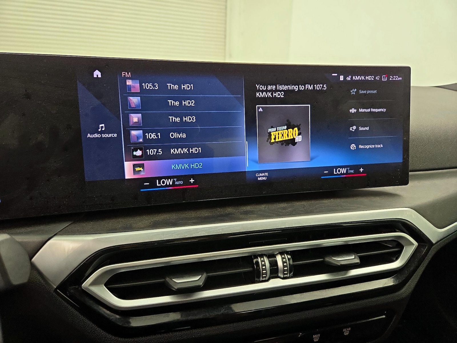 2024 BMW 3 Series 330e - Photo 17