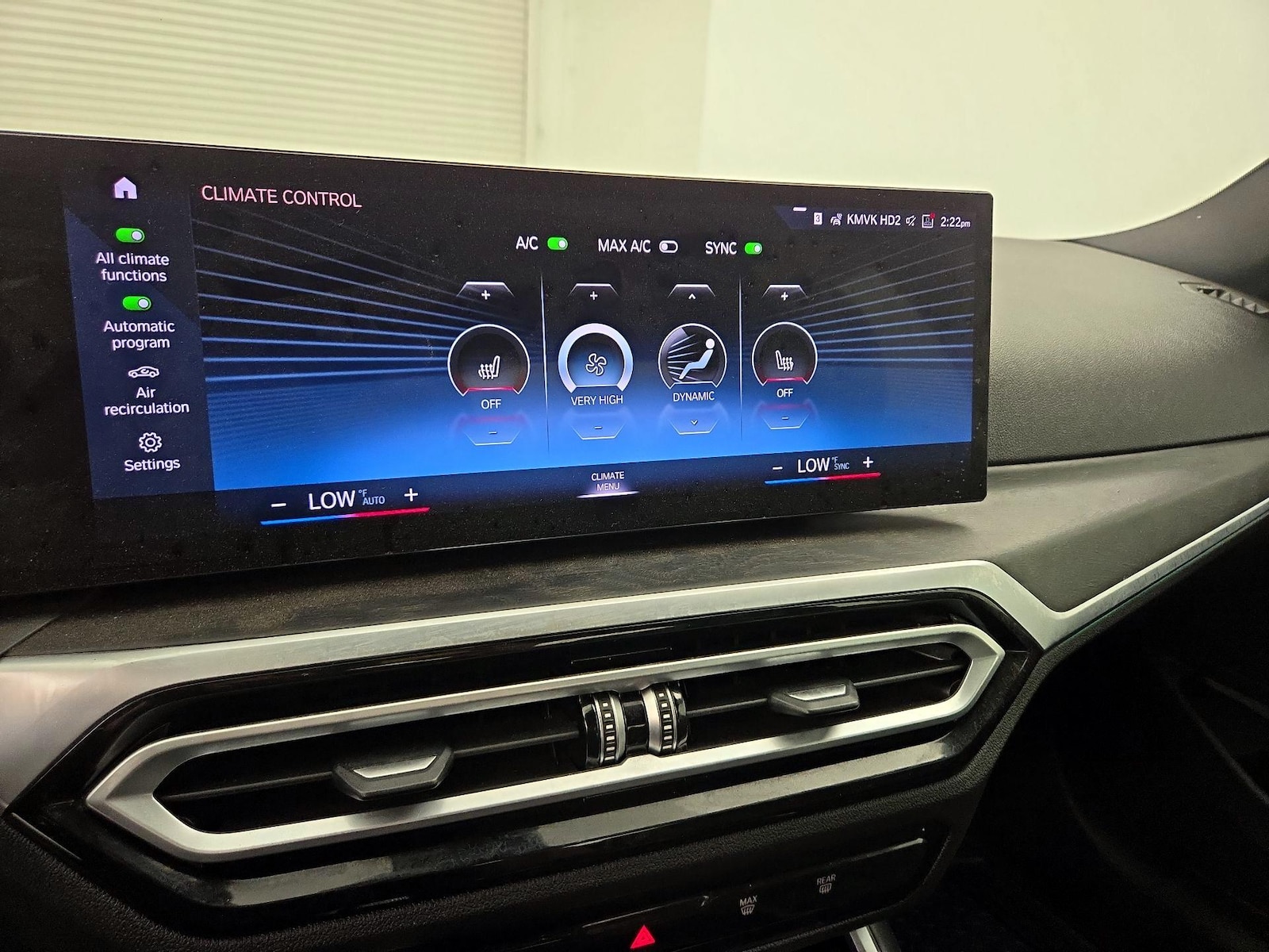 2024 BMW 3 Series 330e - Photo 18