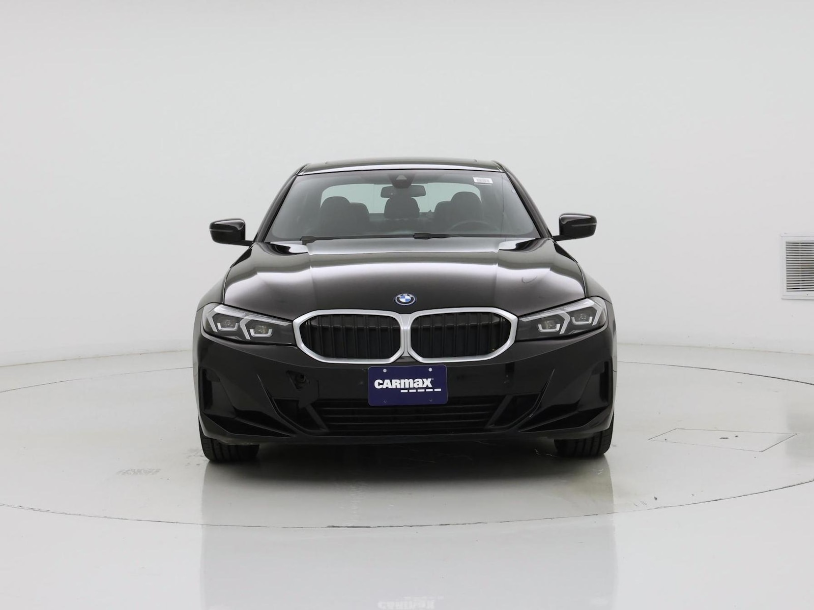 2024 BMW 3 Series 330e - Photo 6