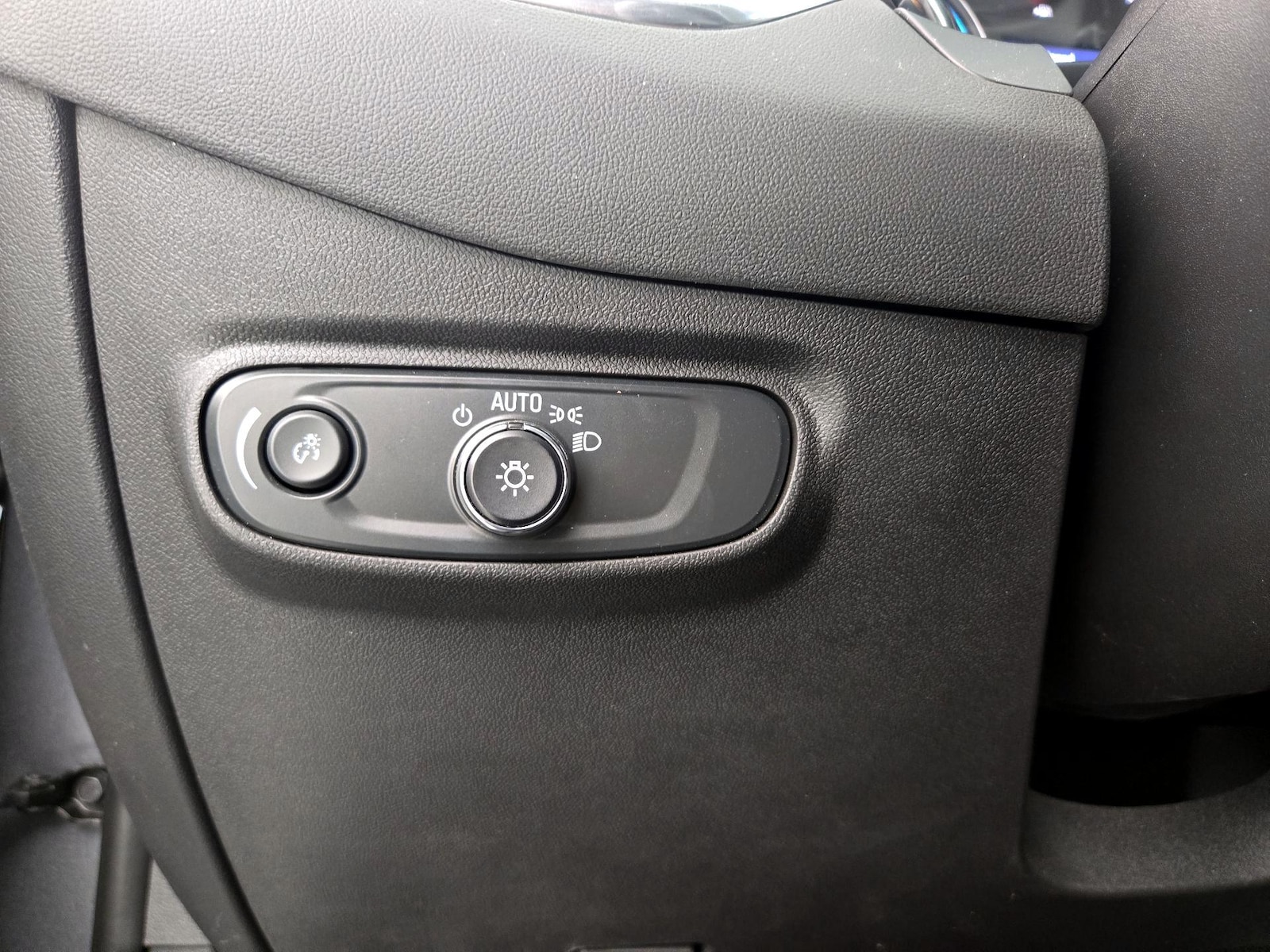 2024 Chevrolet Equinox LS - Photo 12