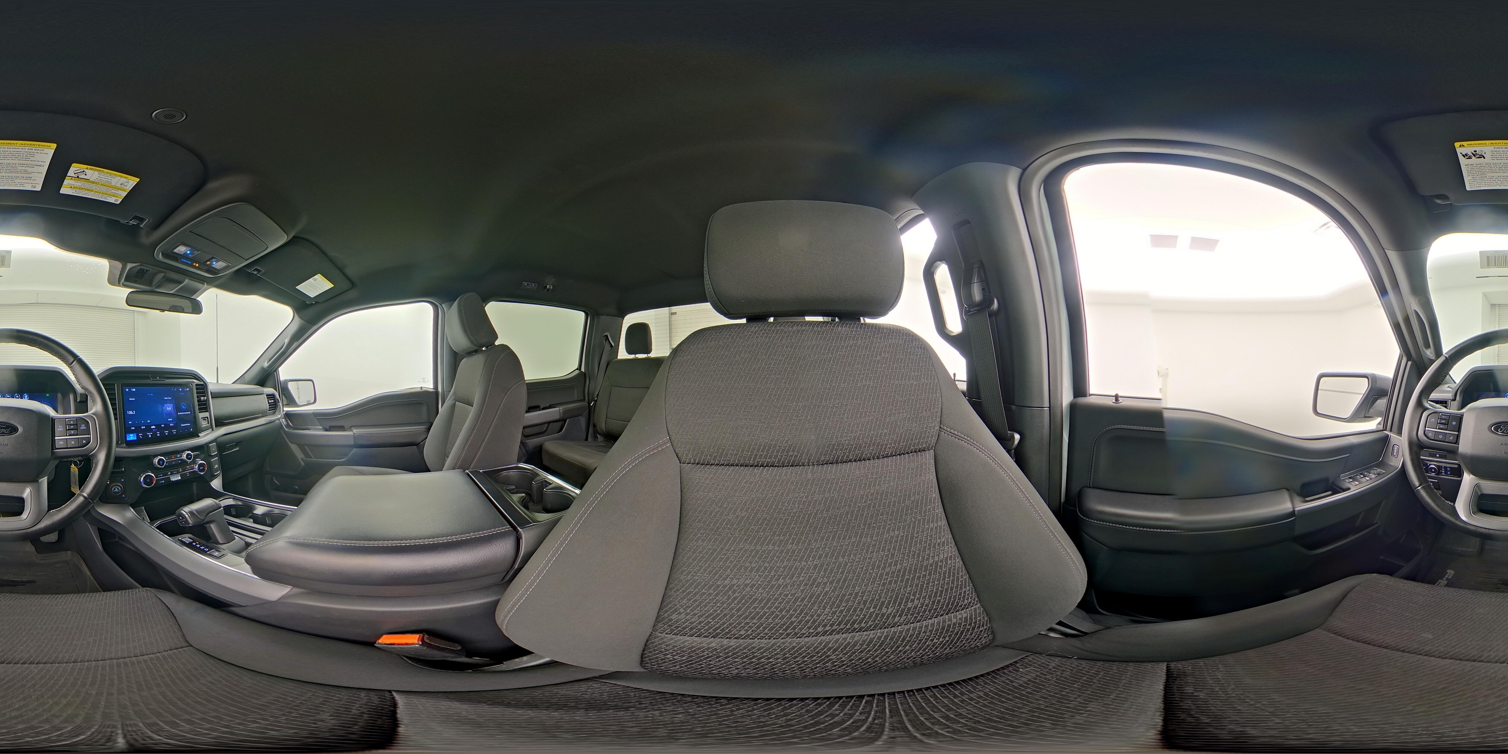 2025 Ford F-150 XLT - Photo 24