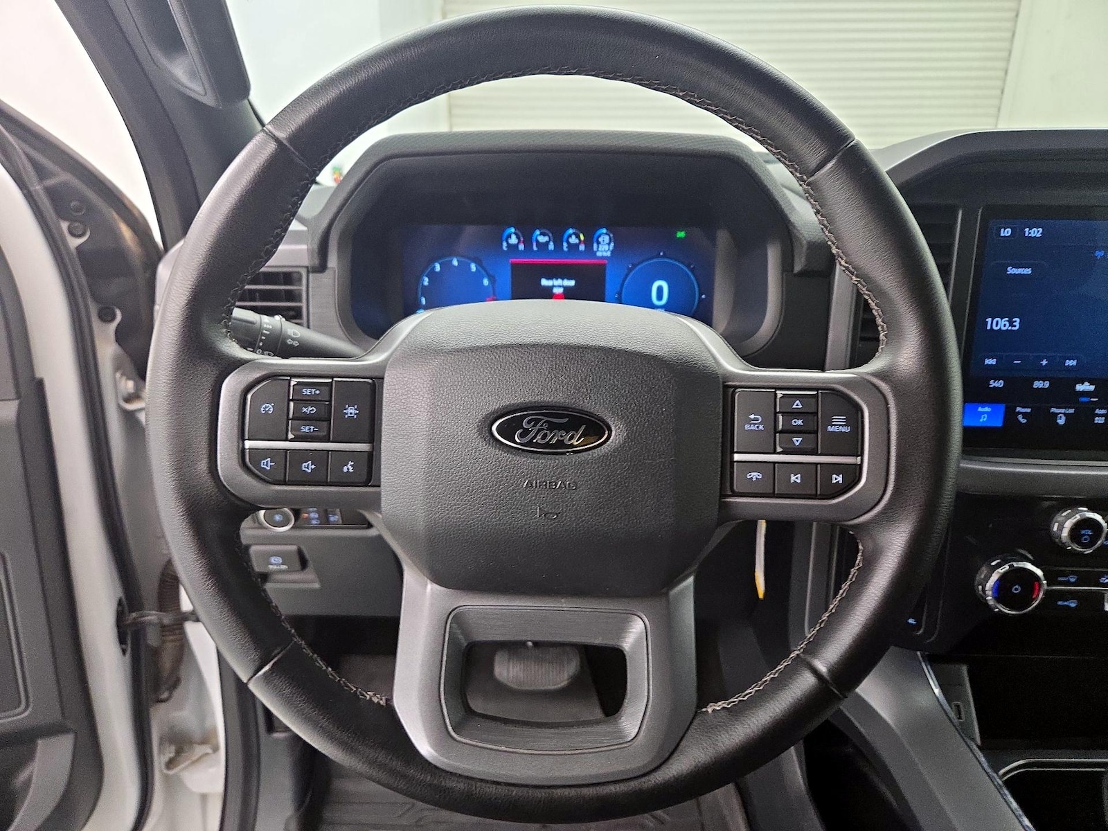2025 Ford F-150 XLT - Photo 9