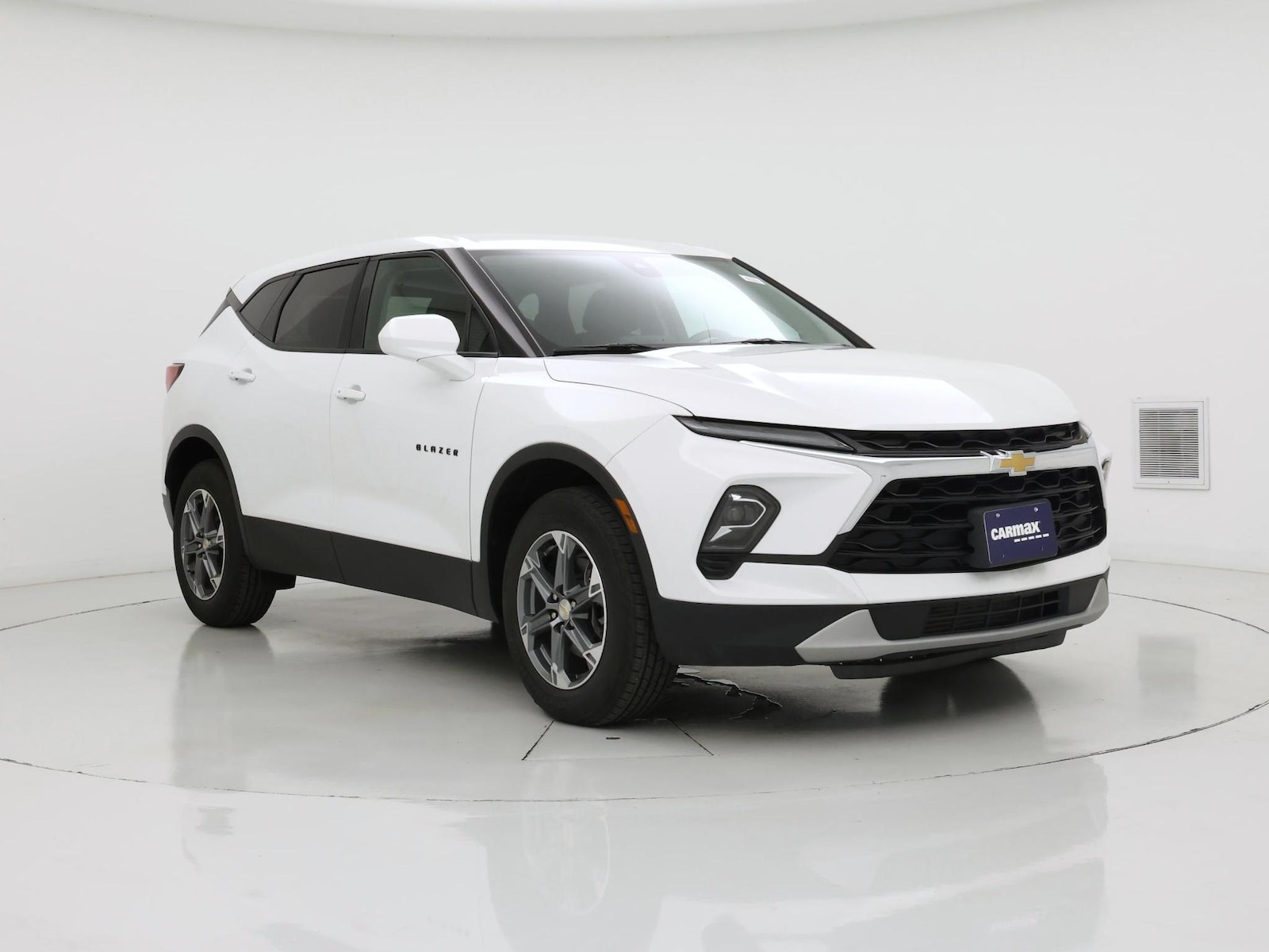 2023 Chevrolet Blazer 2LT - Photo 2