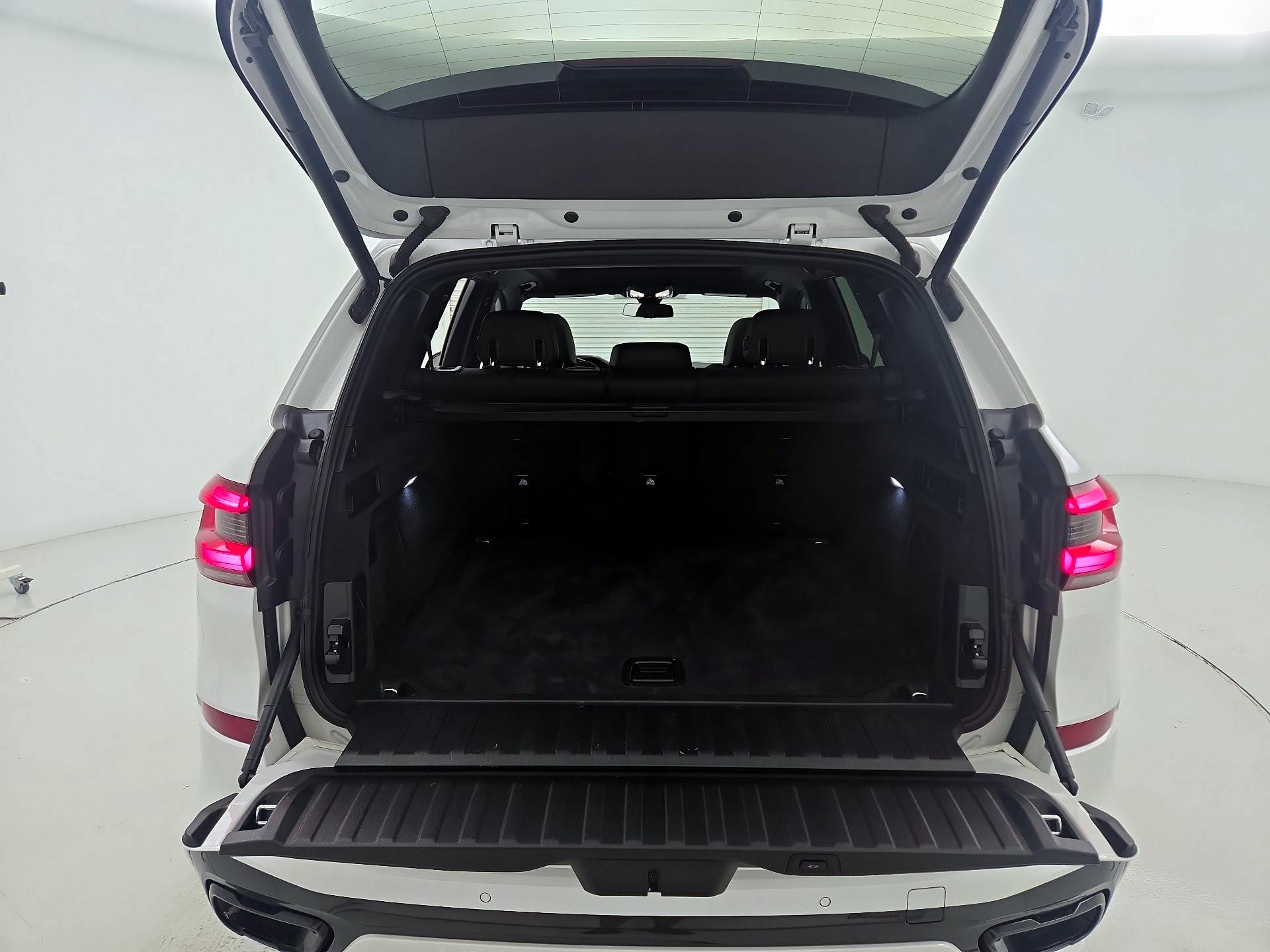 Thumbnail: 2022 BMW X5 - 20