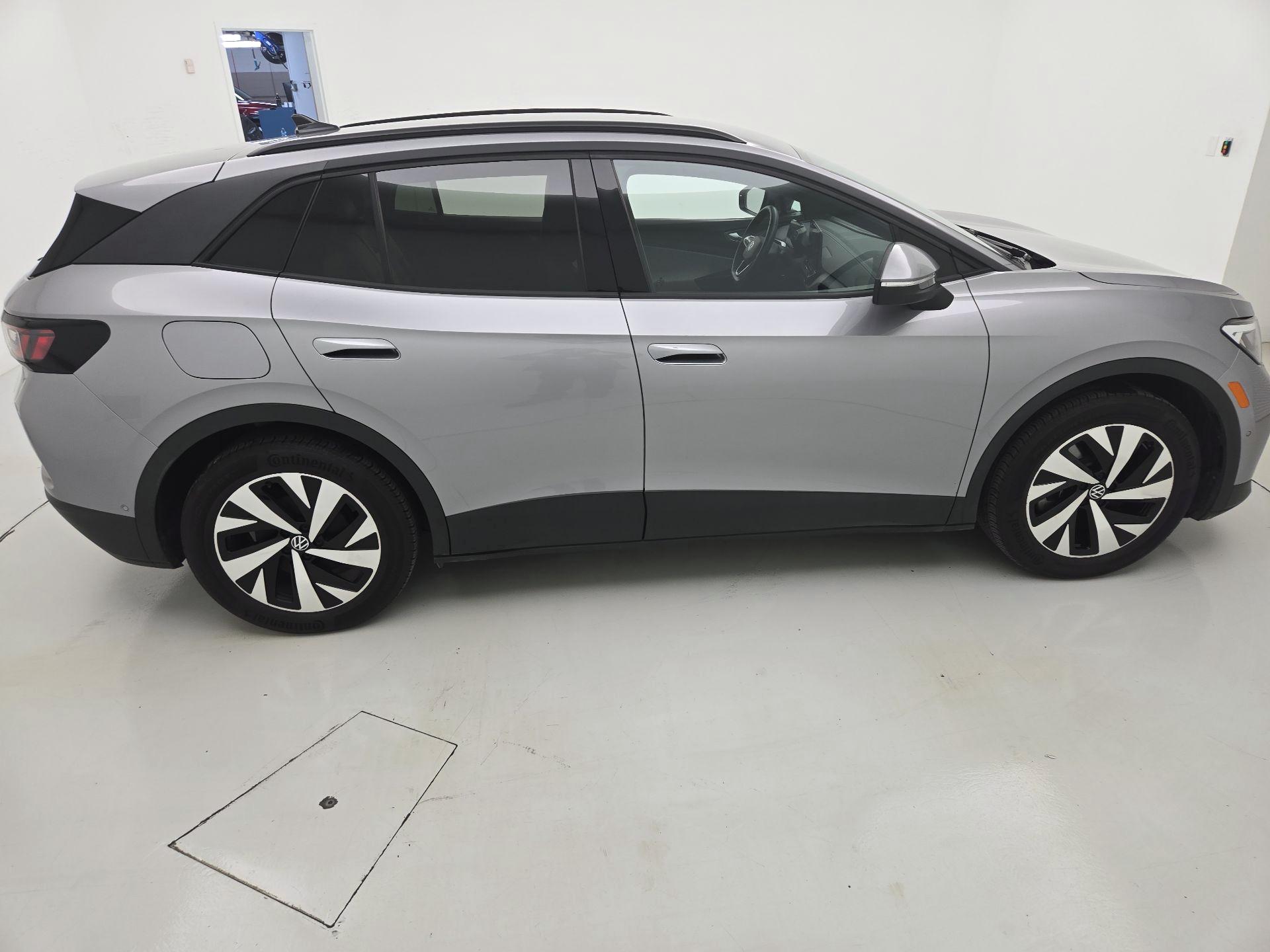 Thumbnail: 2023 Volkswagen ID.4 - 4