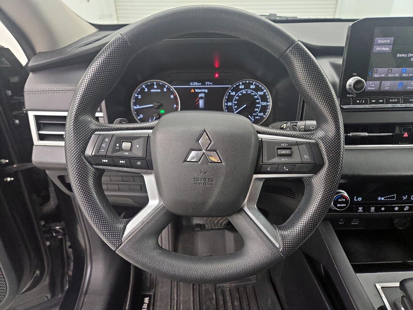 2023 Mitsubishi Outlander ES - Photo 11