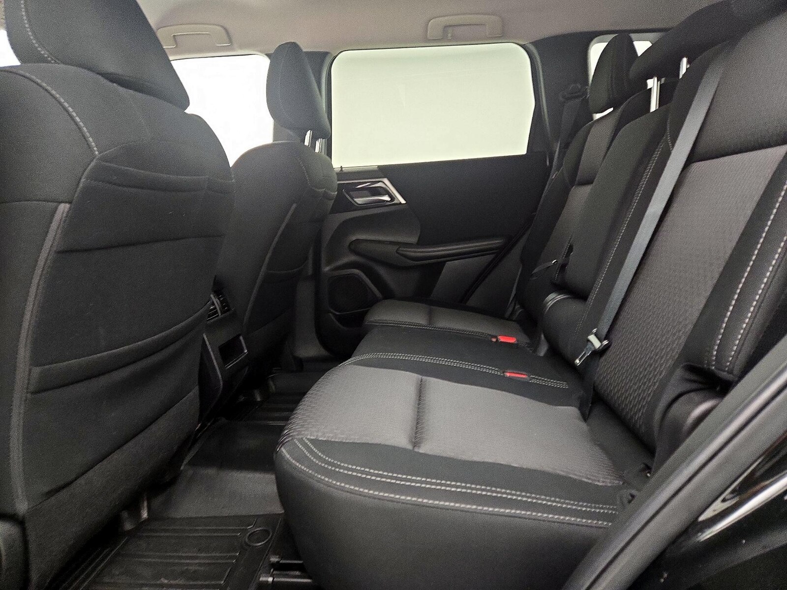2023 Mitsubishi Outlander ES - Photo 20