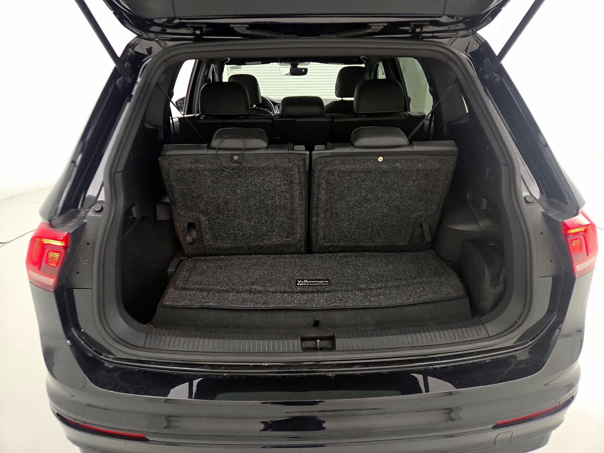 Thumbnail: 2021 Volkswagen Tiguan - 20