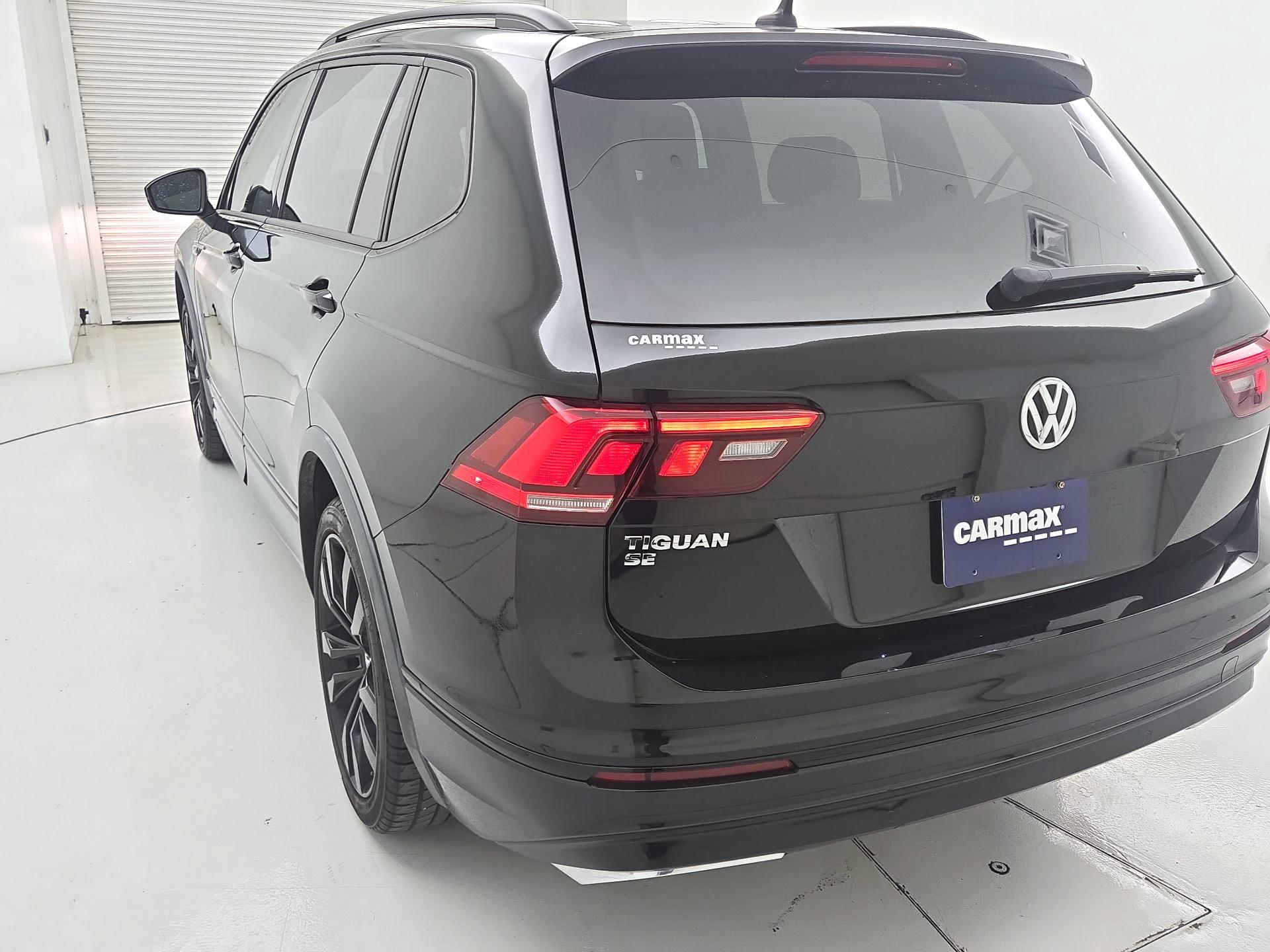 Thumbnail: 2021 Volkswagen Tiguan - 7