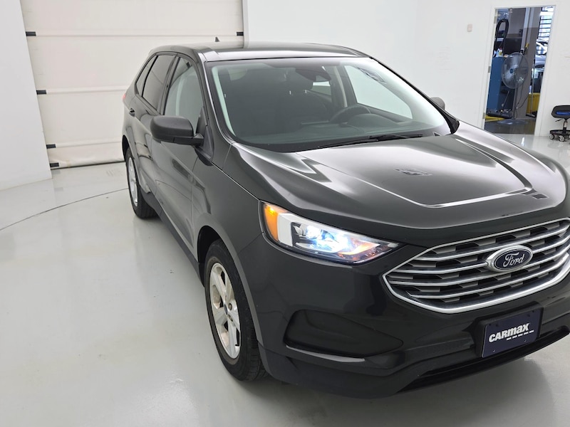 2022 Ford Edge SE