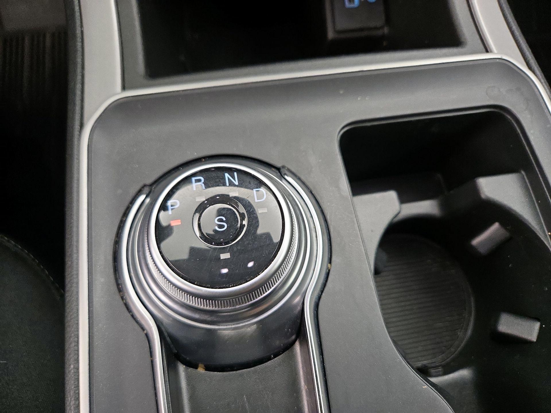 Thumbnail: 2022 Ford Edge - 15