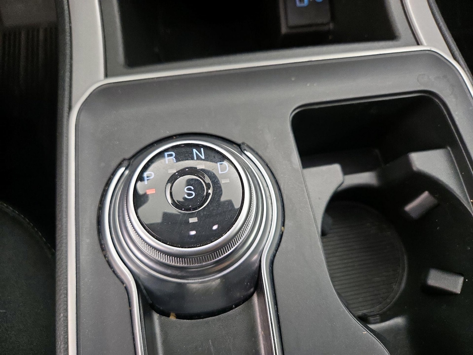 2022 Ford Edge SE - Photo 16