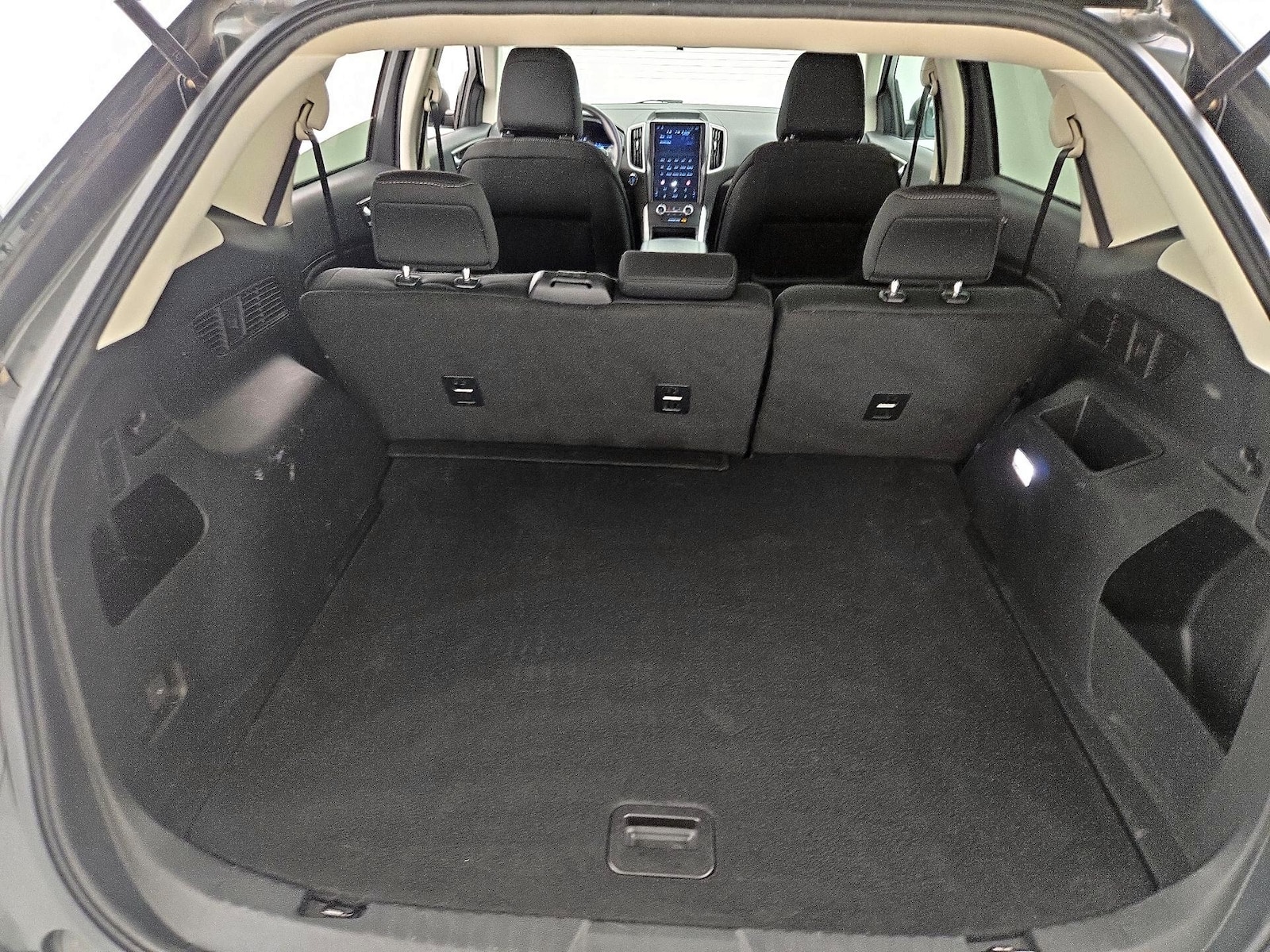 2022 Ford Edge SE - Photo 19