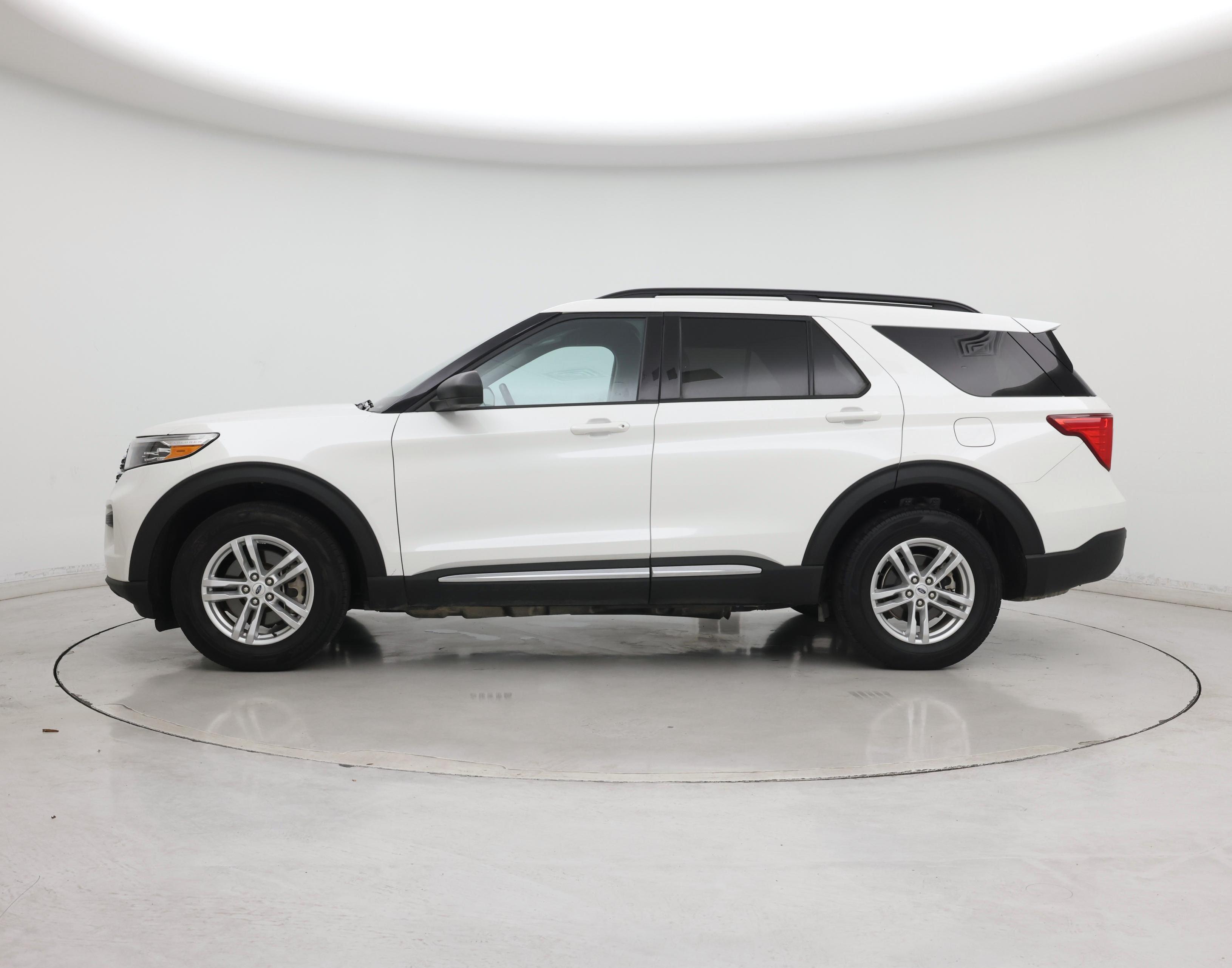 Thumbnail: 2023 Ford Explorer - 3