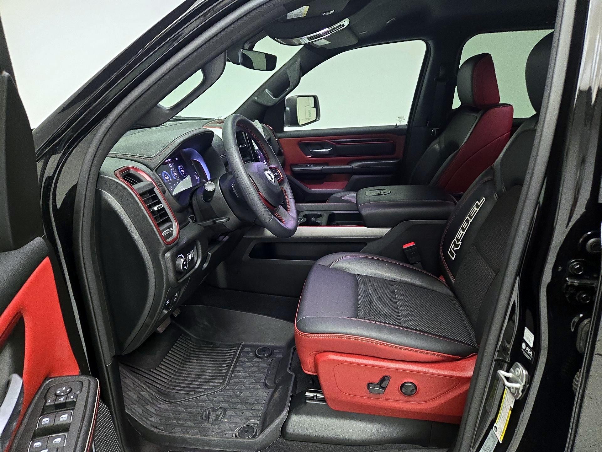 Thumbnail: 2025 RAM 1500 - 9