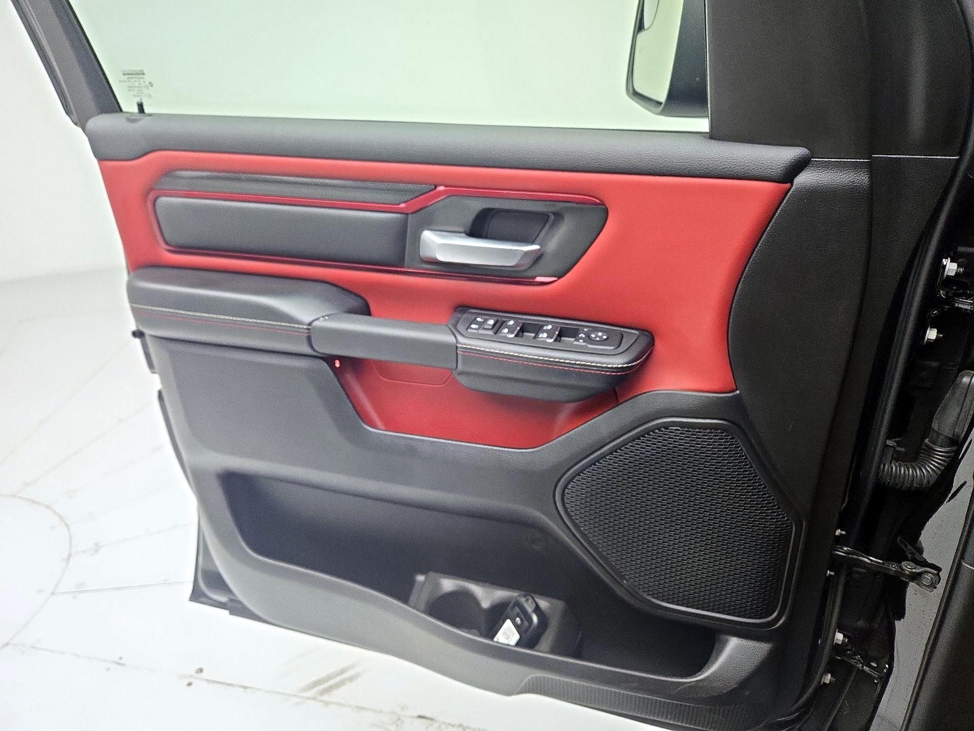 Thumbnail: 2025 RAM 1500 - 10