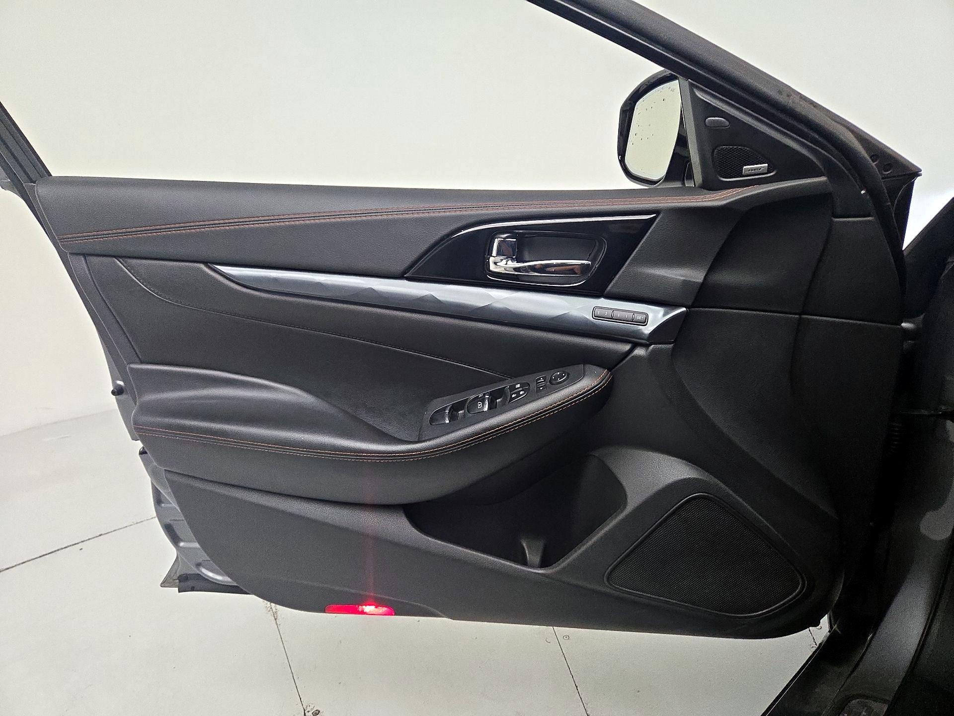 Thumbnail: 2020 Nissan Maxima - 12