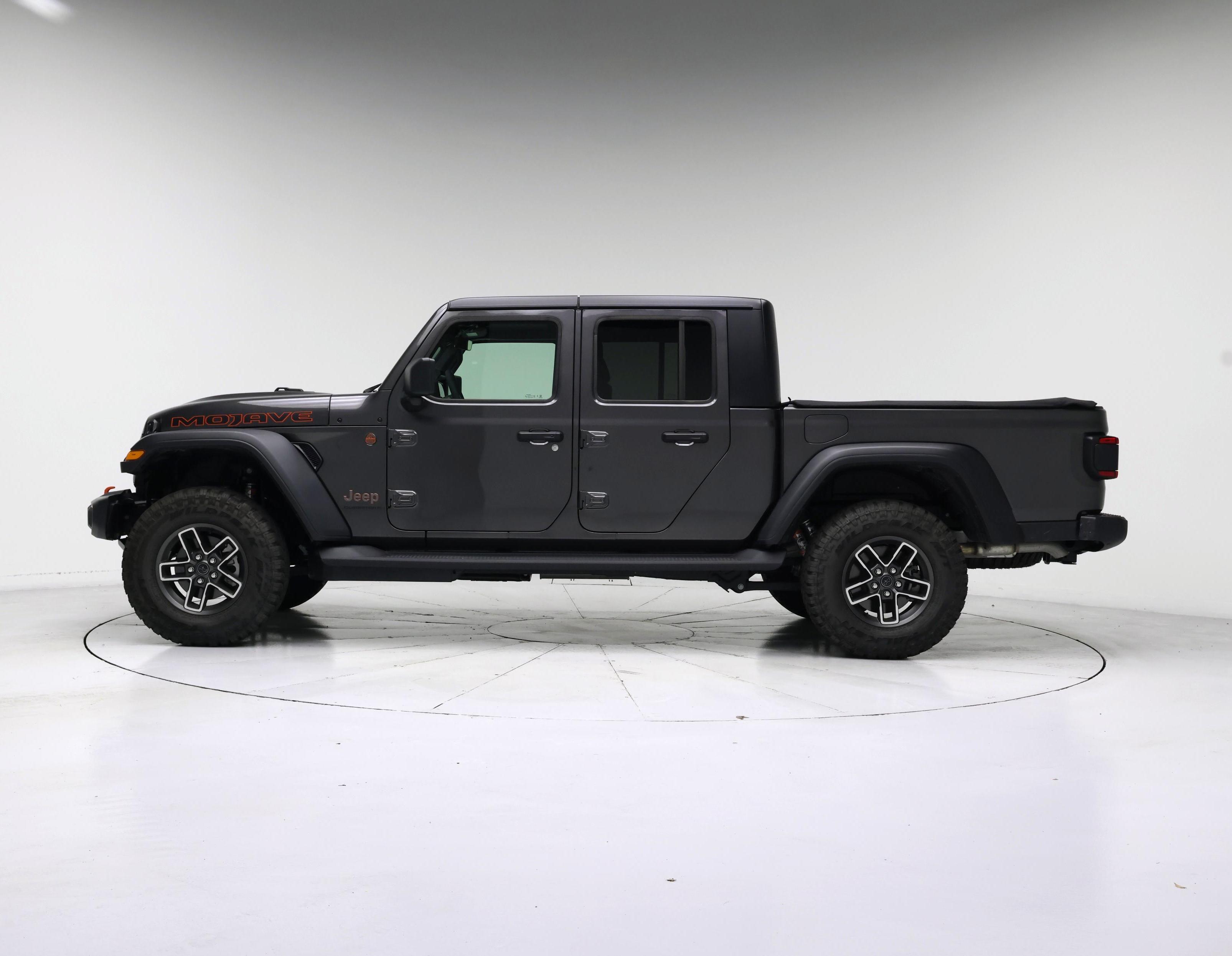 Thumbnail: 2026 Jeep Gladiator - 3