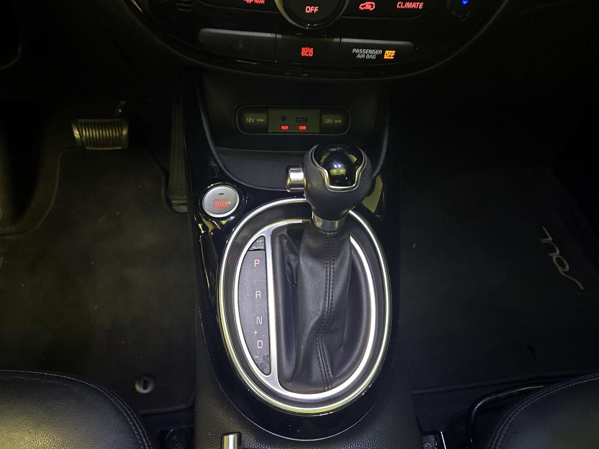 Thumbnail: 2015 Kia Soul - 18