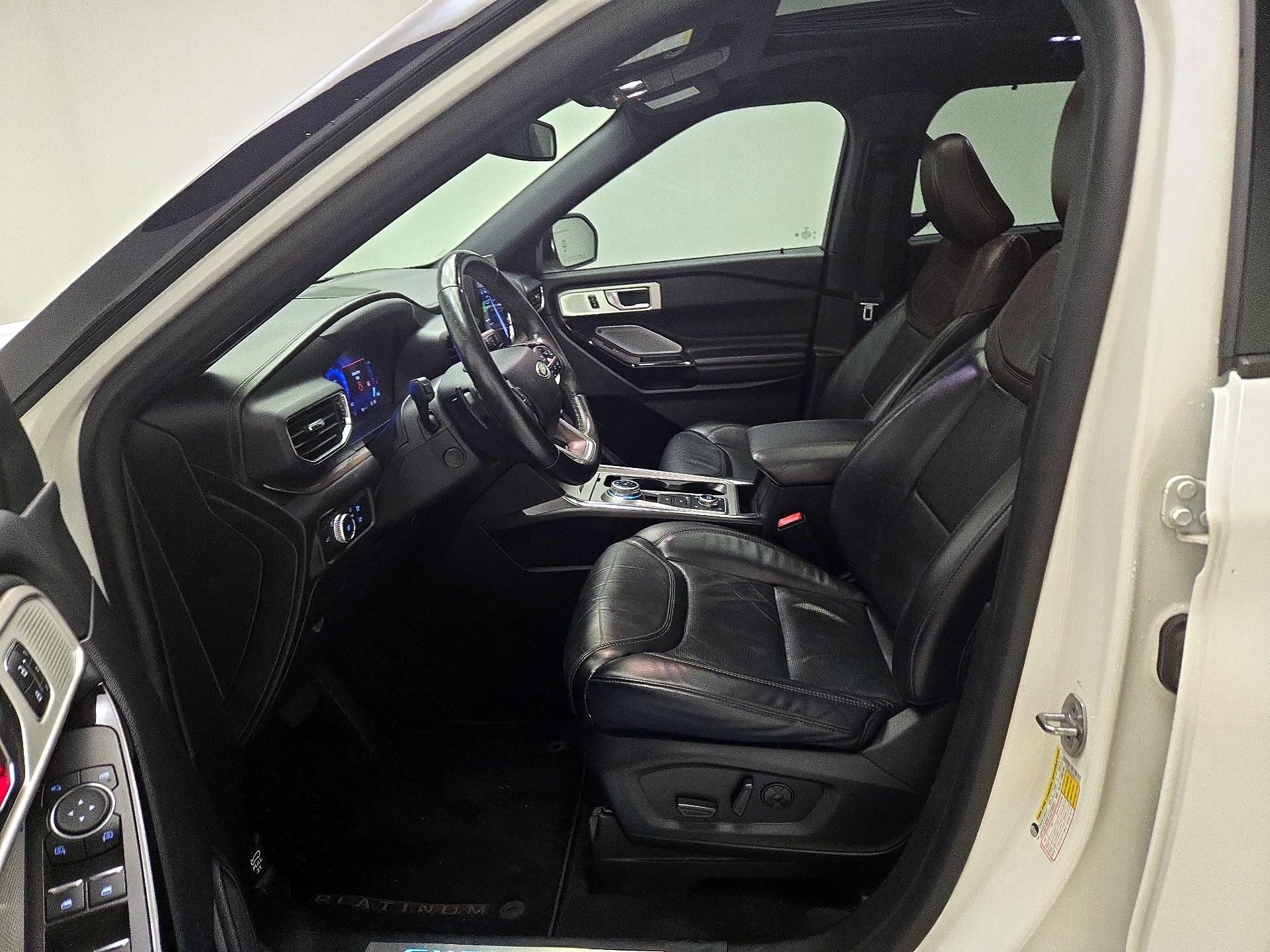 Thumbnail: 2021 Ford Explorer - 9