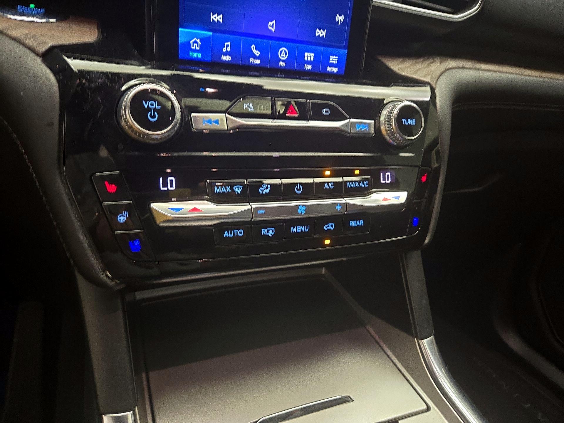 Thumbnail: 2021 Ford Explorer - 15