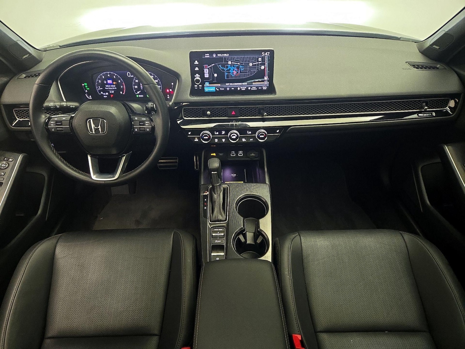 2024 Honda Civic Hatchback Sport Touring - Photo 10