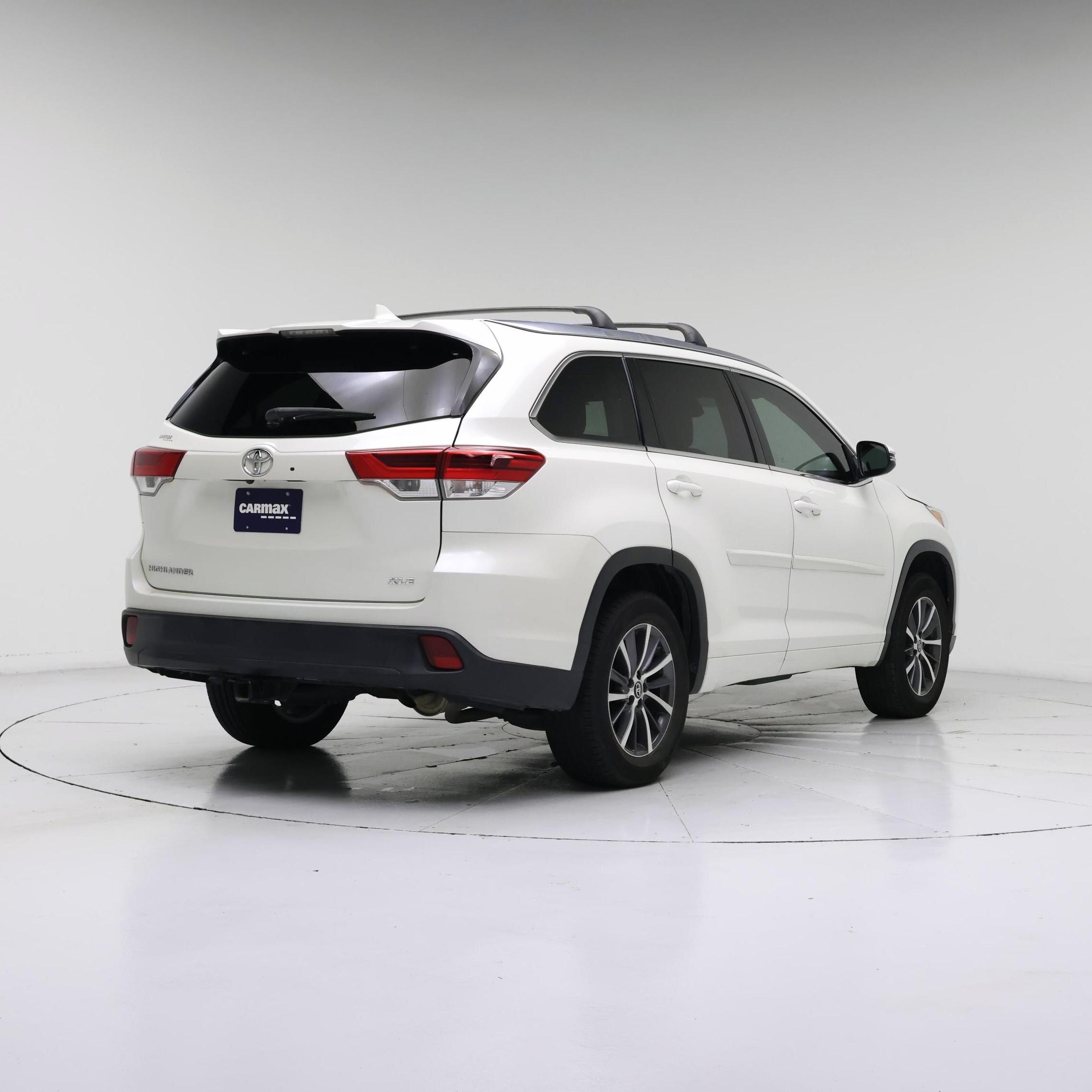Thumbnail: 2018 Toyota Highlander - 8